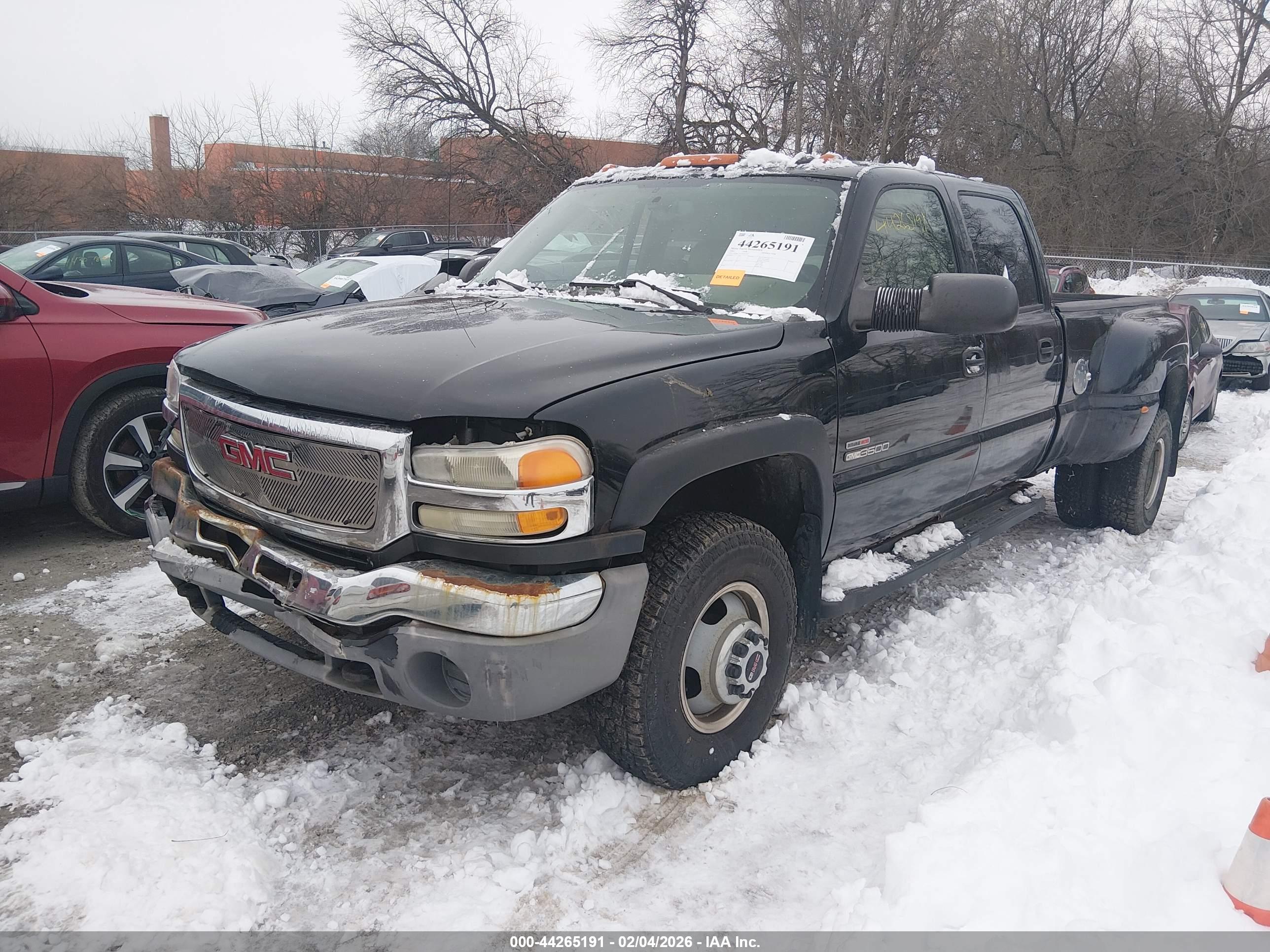 GMC SIERRA image 2