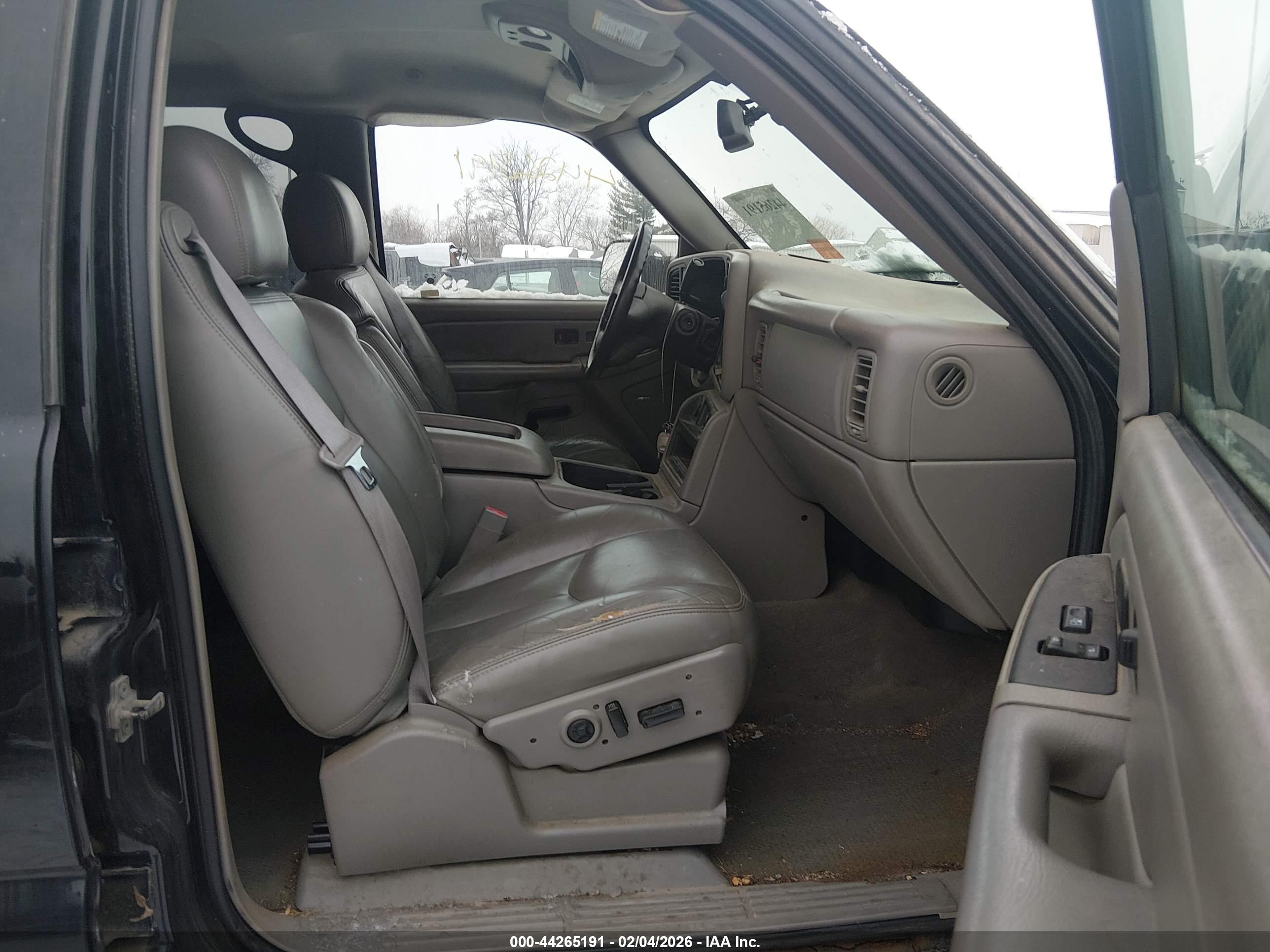 GMC SIERRA image 8