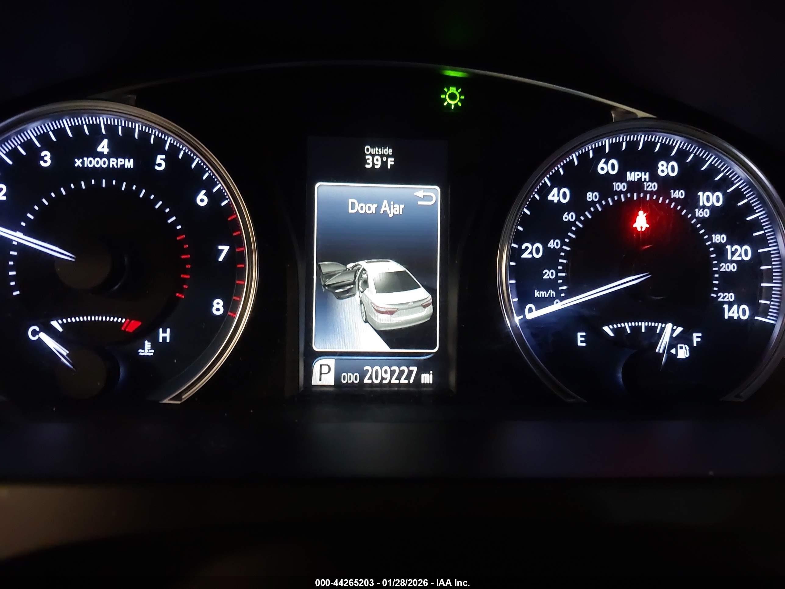 TOYOTA CAMRY image 7