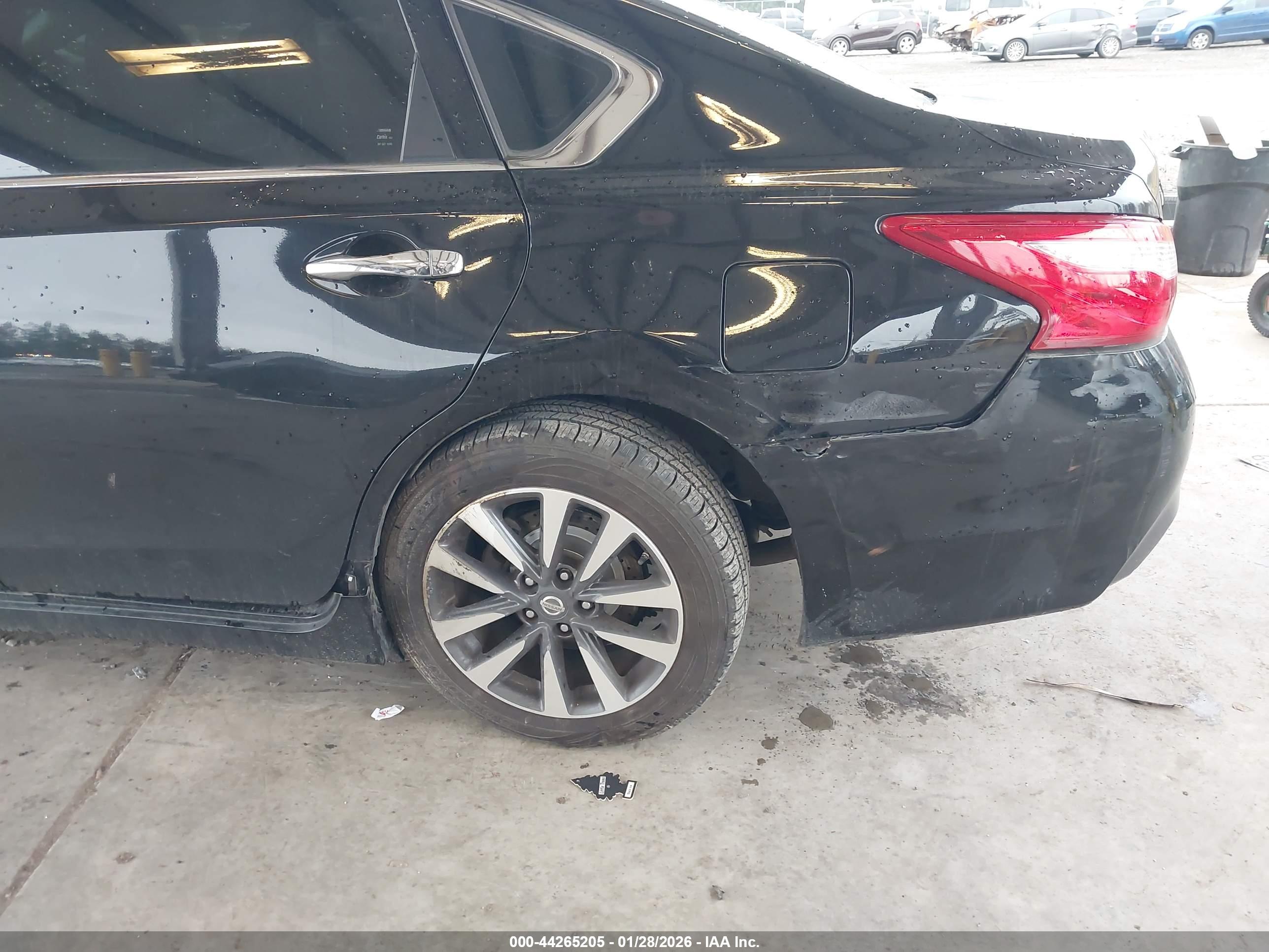 NISSAN ALTIMA image 6