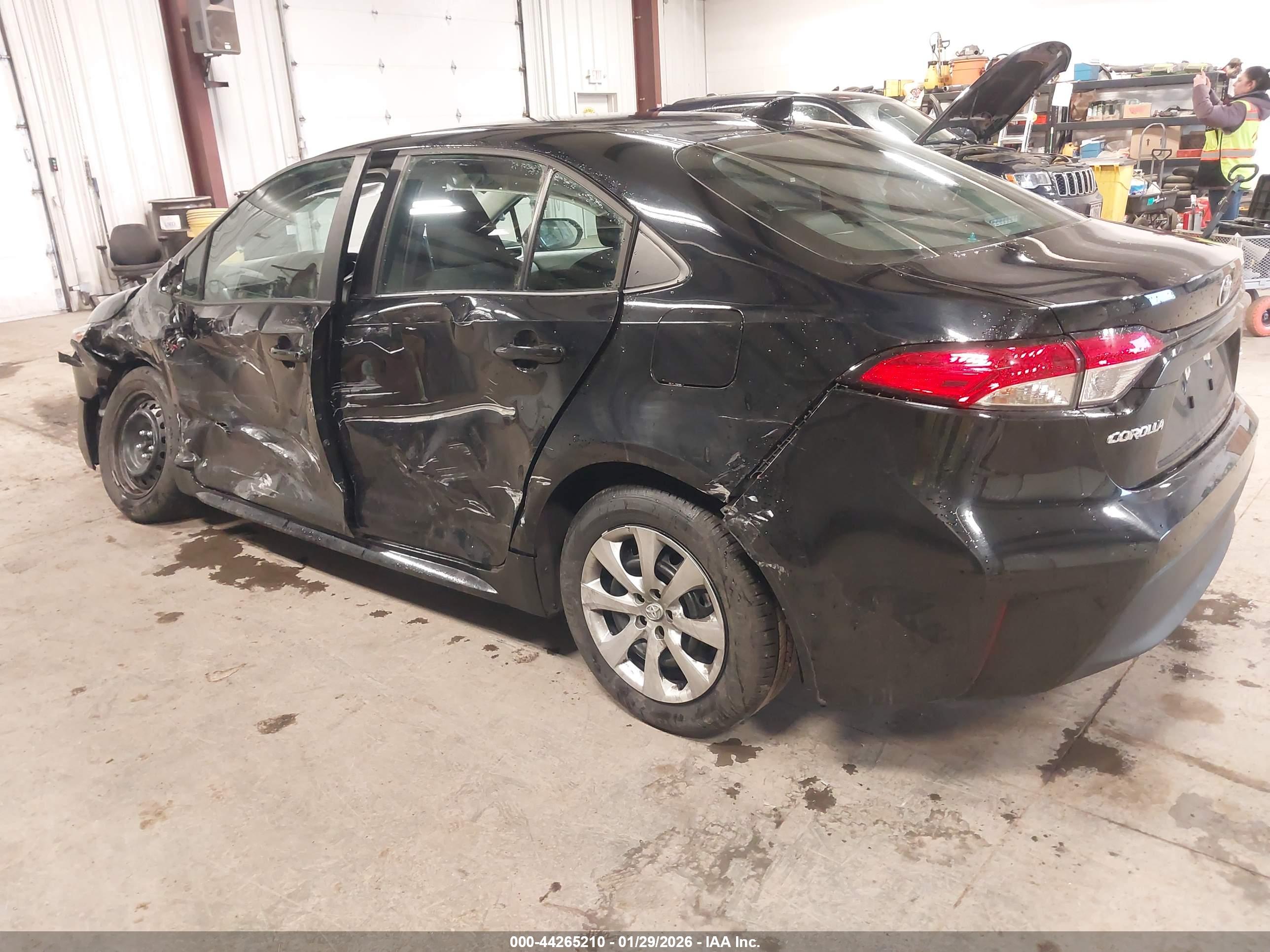 TOYOTA COROLLA image 3