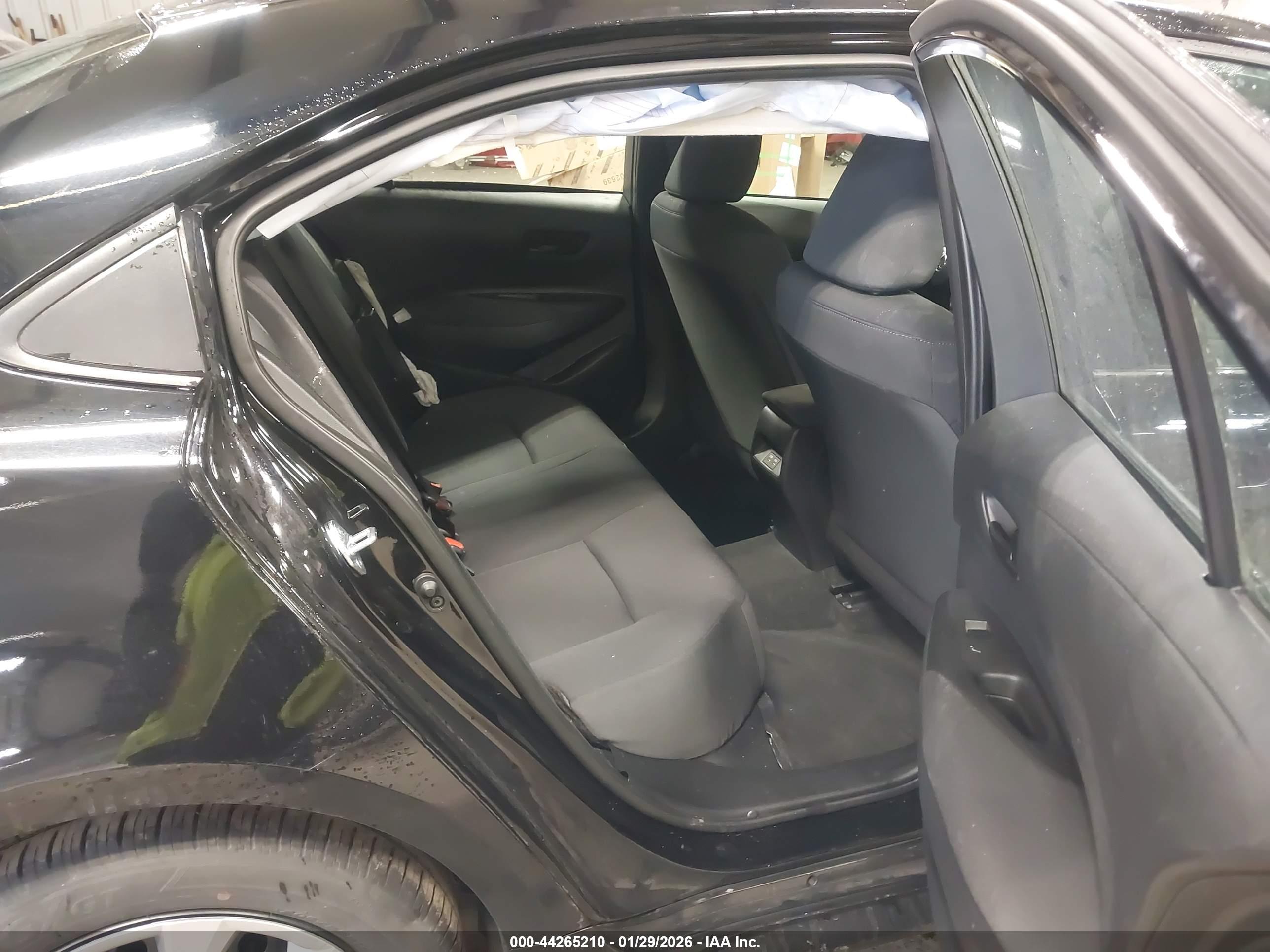 TOYOTA COROLLA image 8