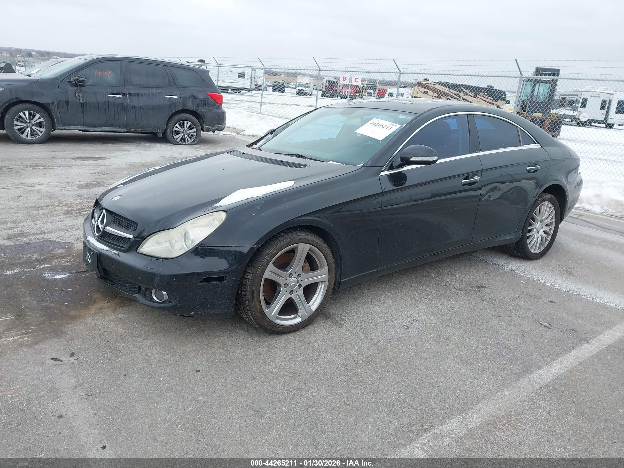 MERCEDES-BENZ CLS image 2