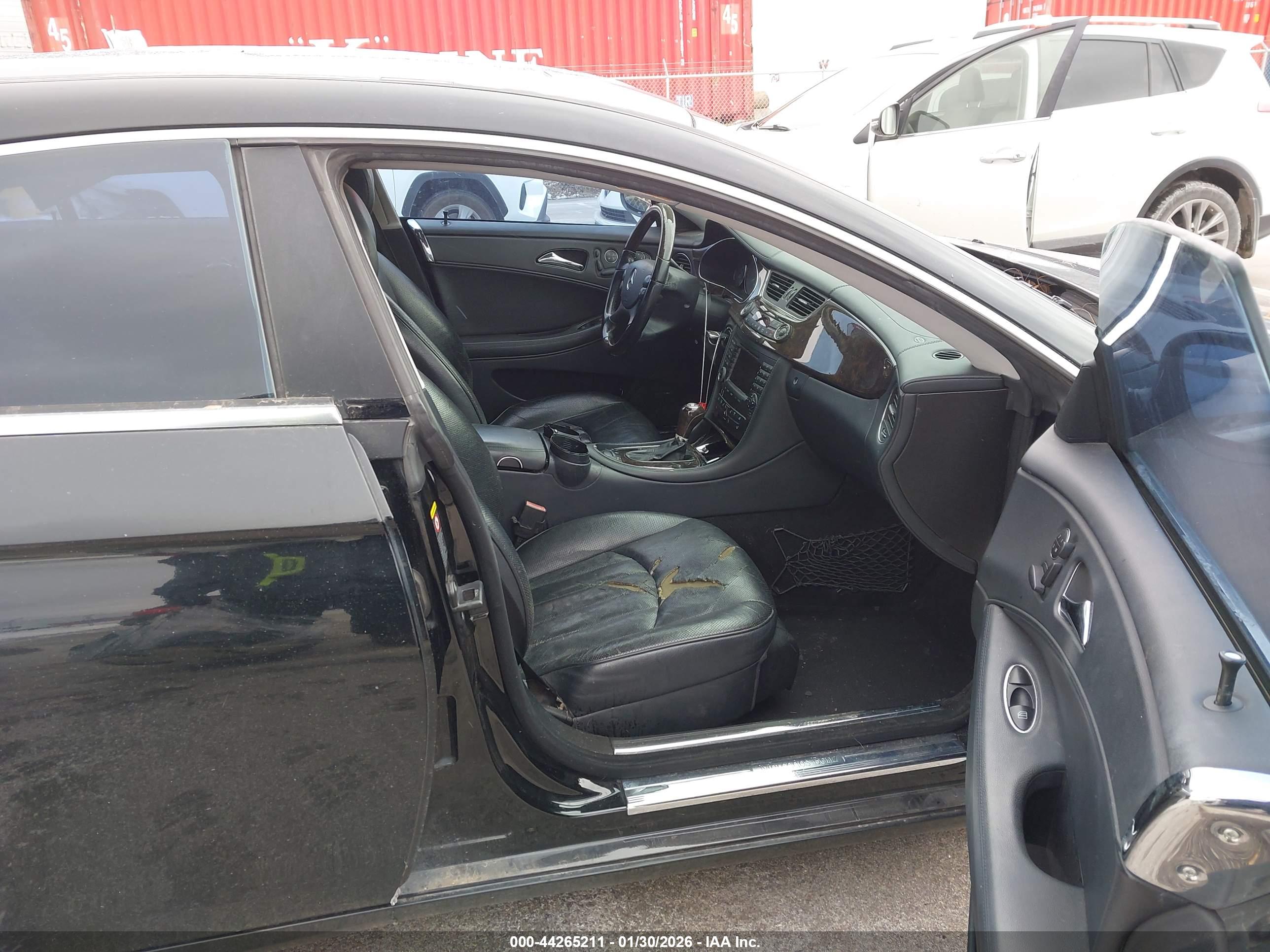 MERCEDES-BENZ CLS image 5