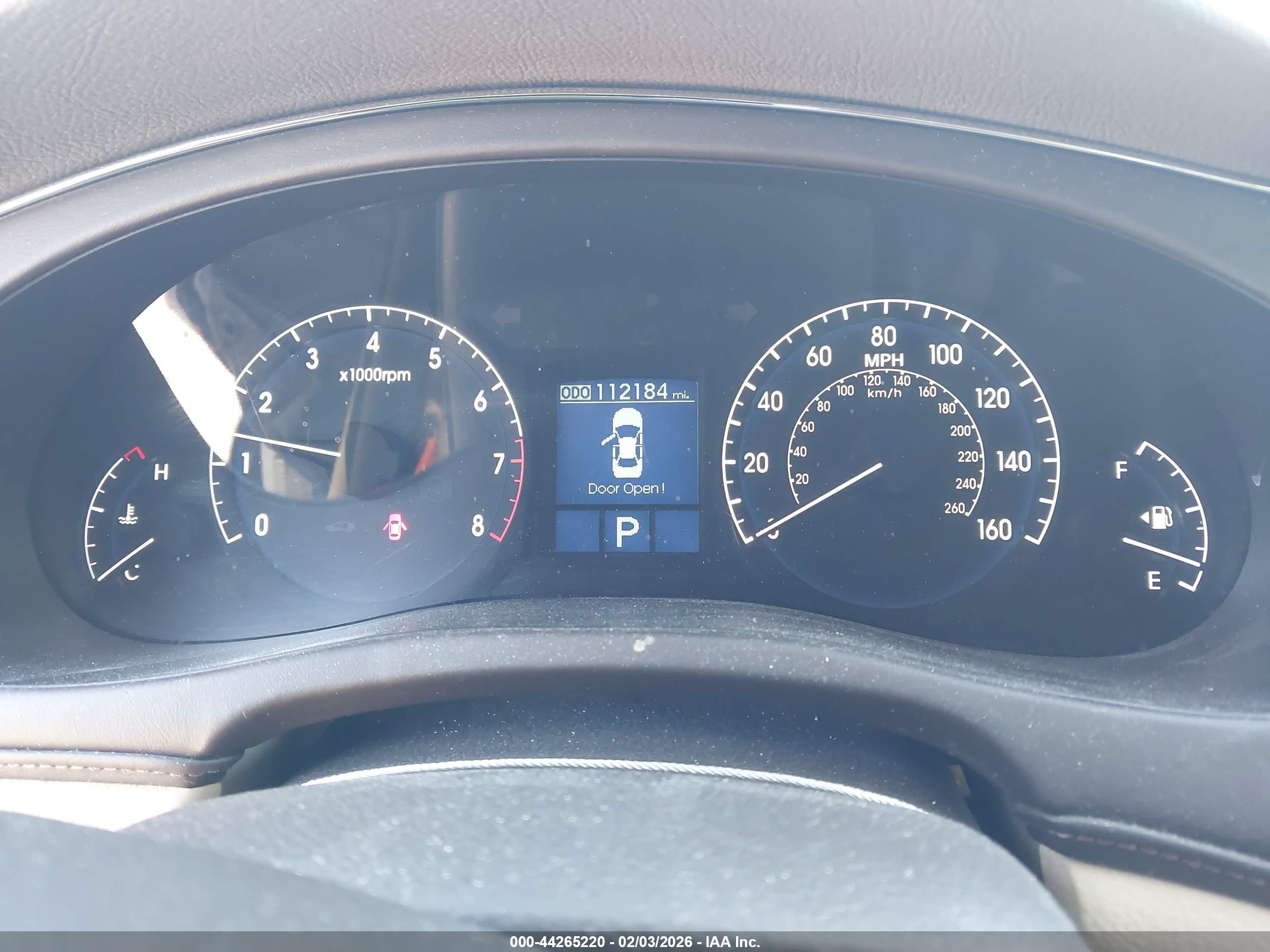 HYUNDAI GENESIS image 7