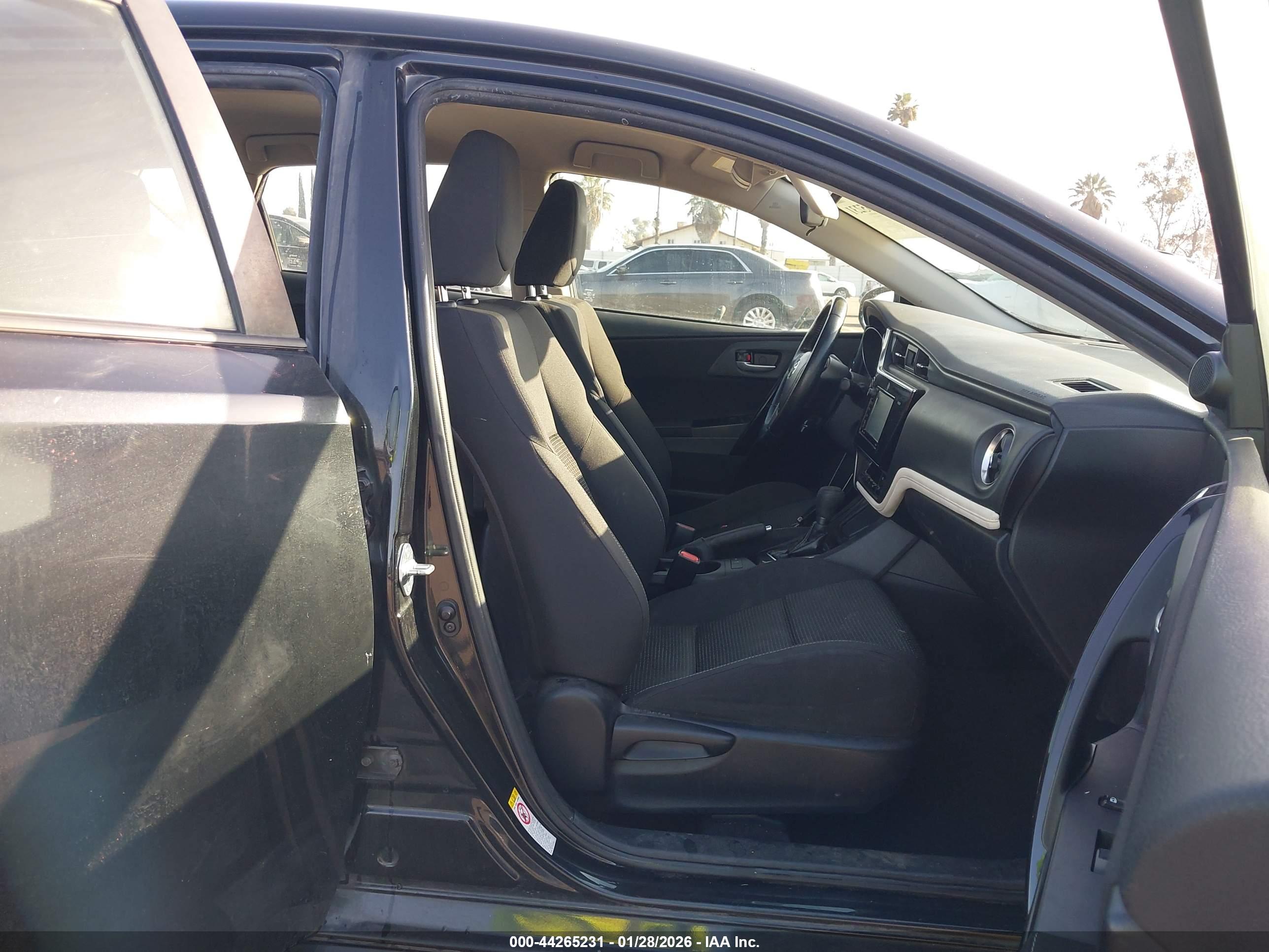 TOYOTA COROLLA image 5