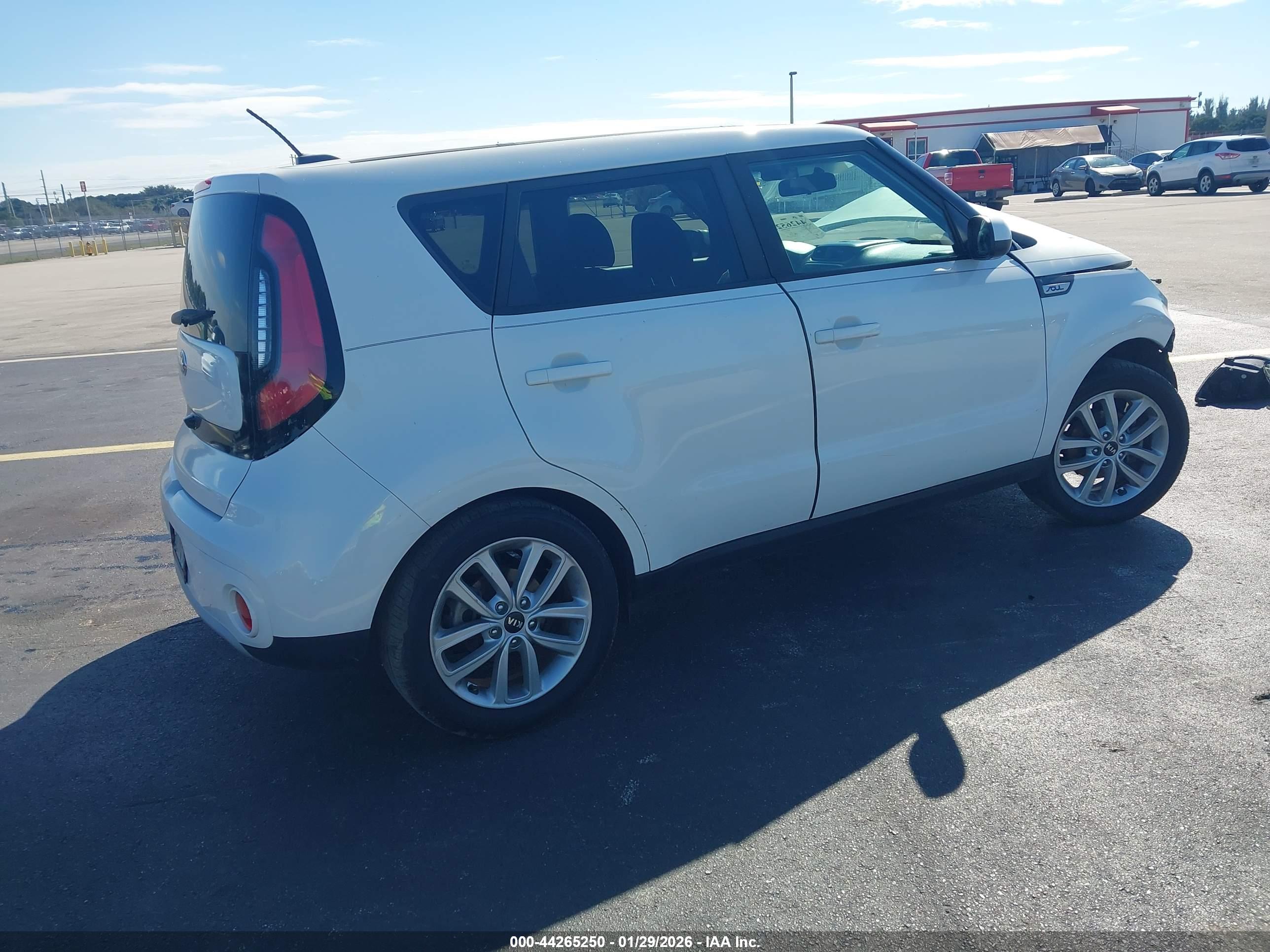 KIA SOUL image 4