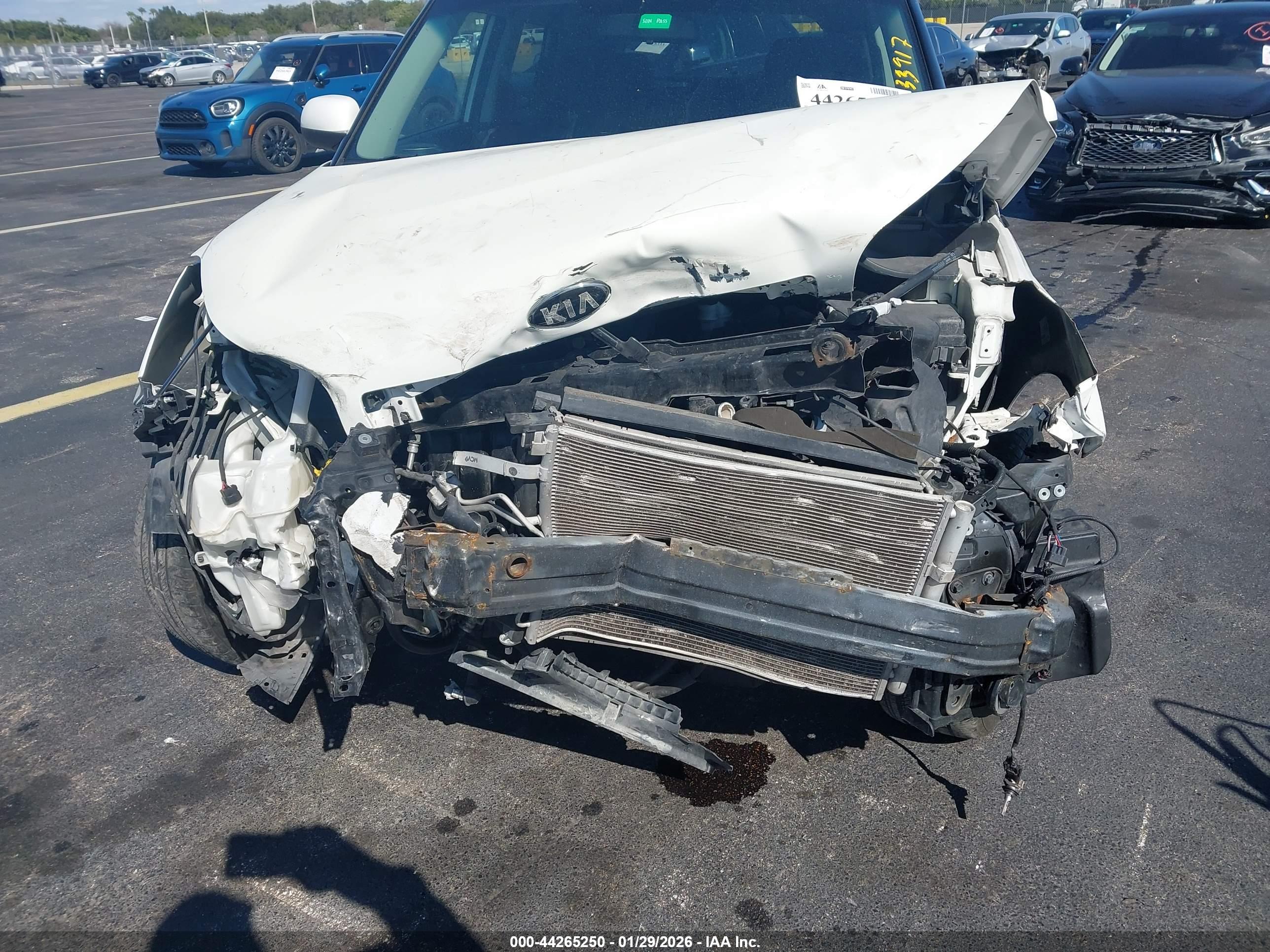 KIA SOUL image 6