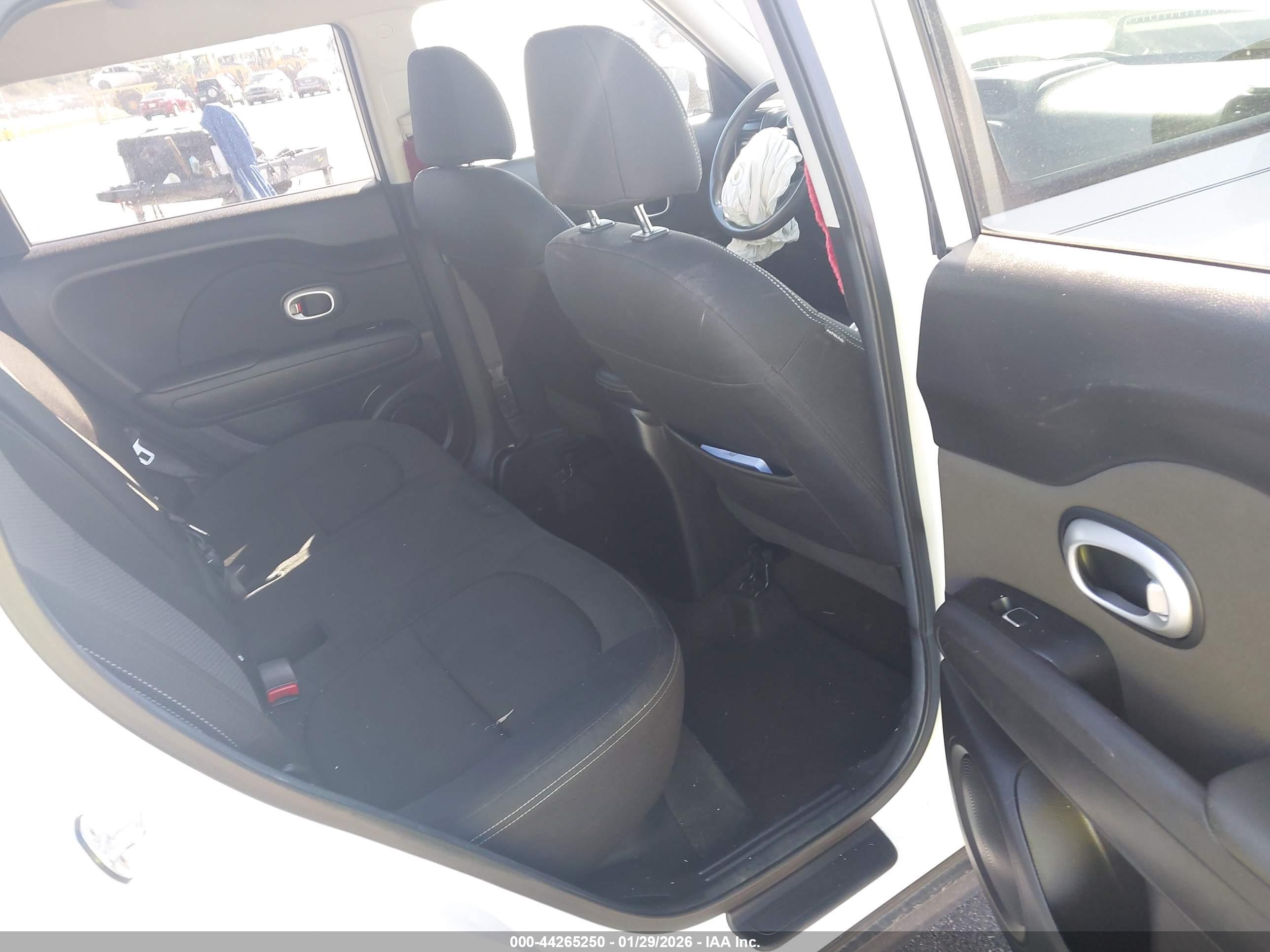 KIA SOUL image 8