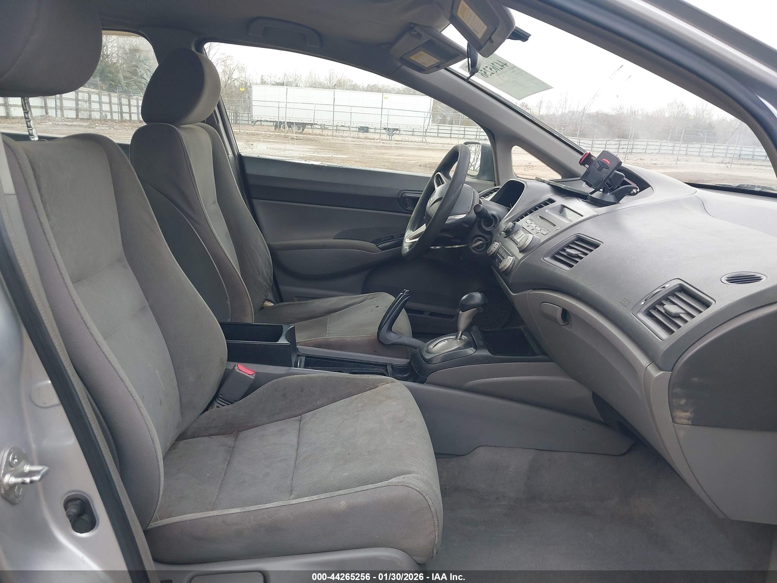 HONDA CIVIC image 5