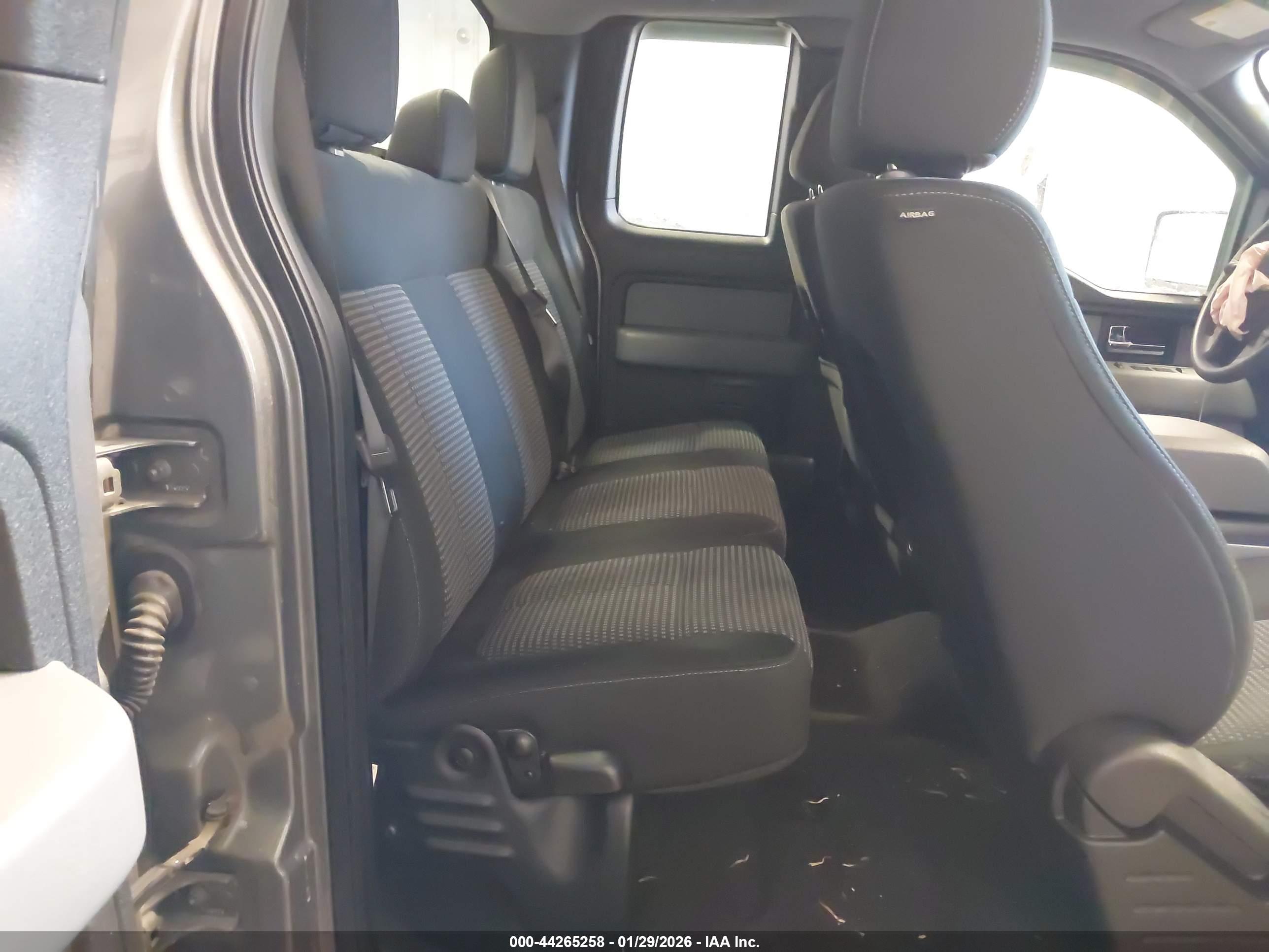 FORD F-150 image 8