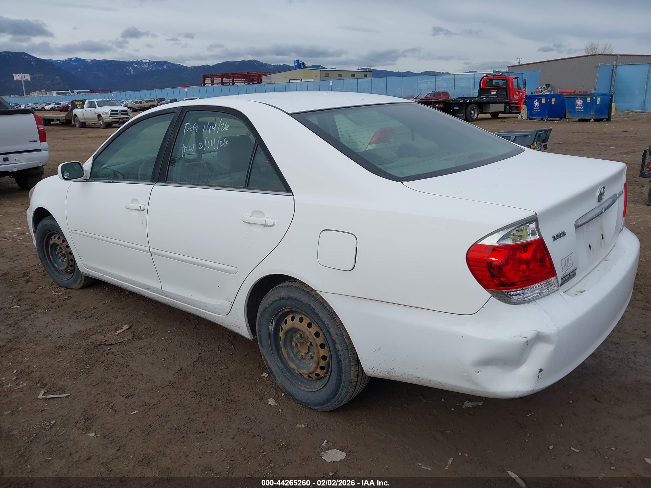 TOYOTA CAMRY image 3
