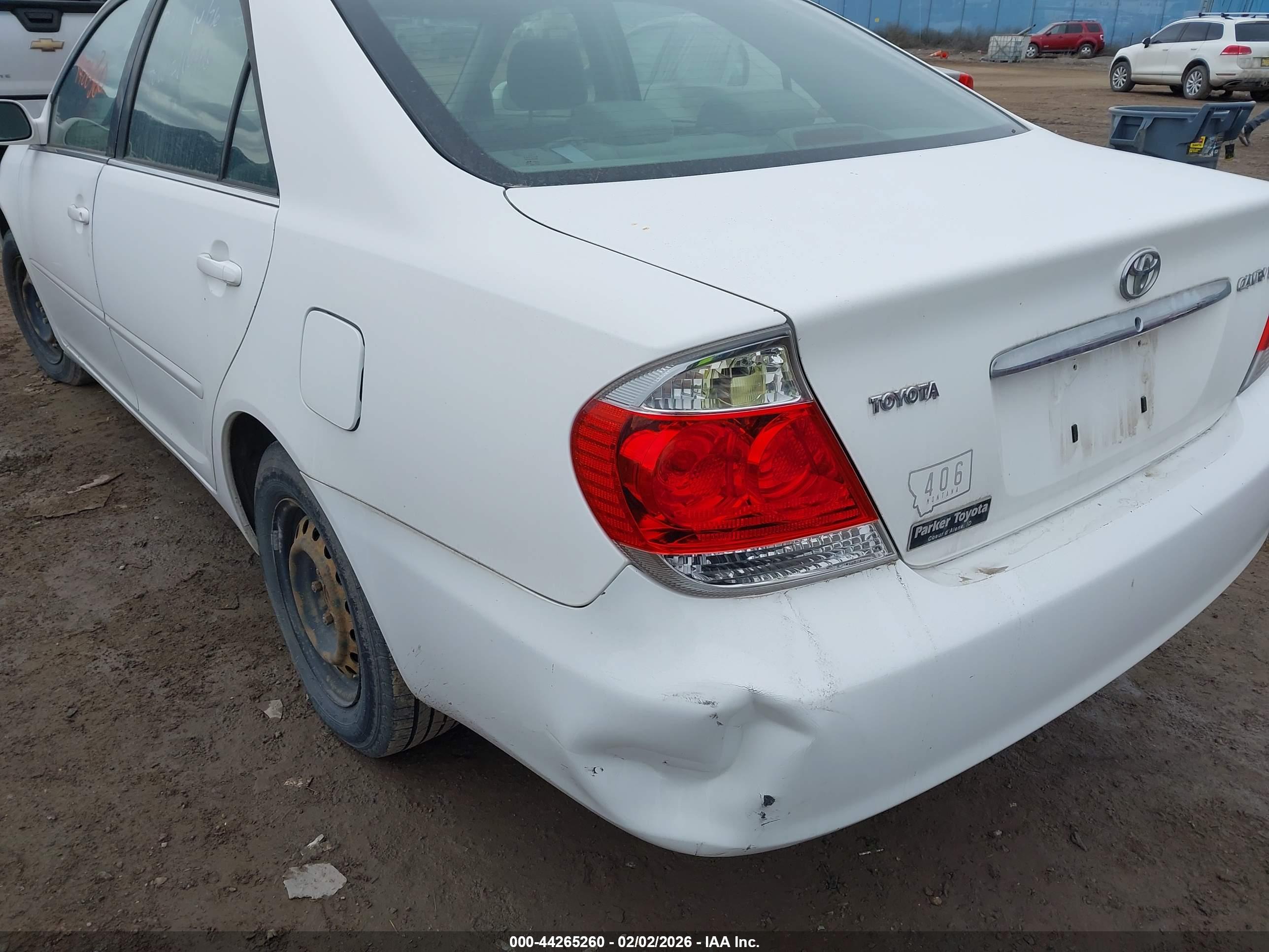 TOYOTA CAMRY image 6