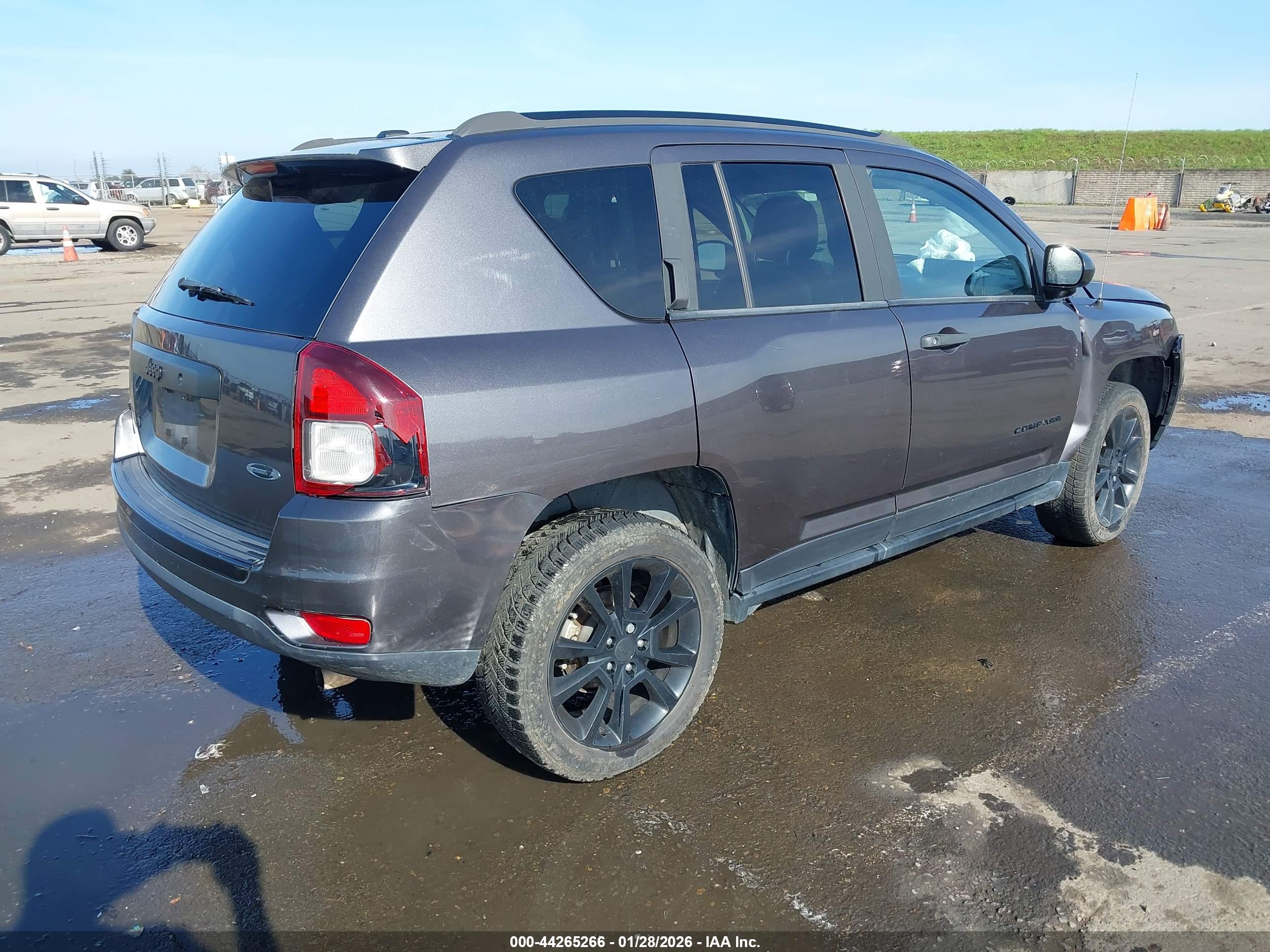 JEEP COMPASS image 4