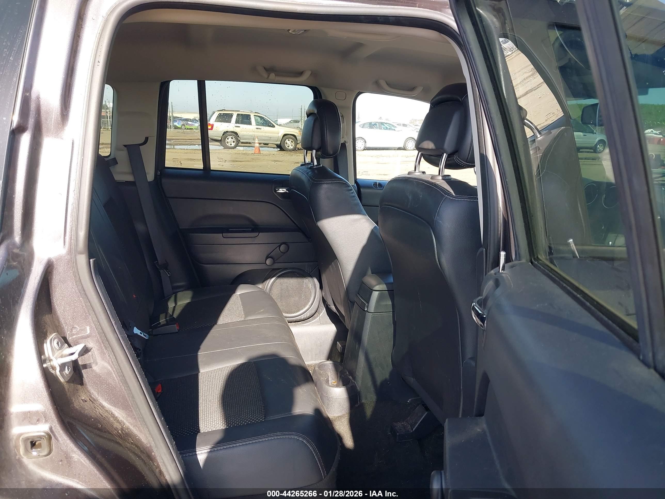 JEEP COMPASS image 8