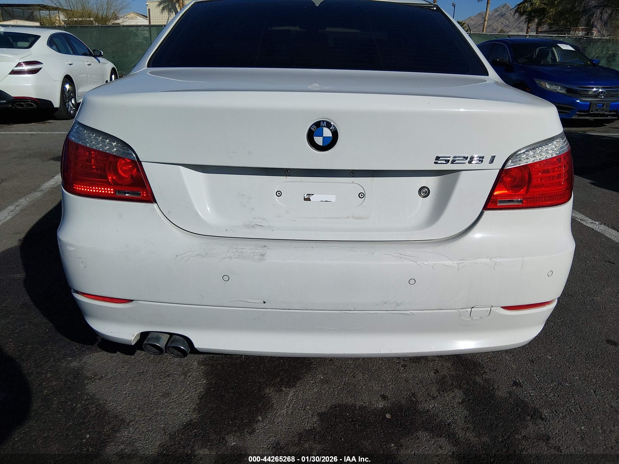 BMW 528I image 6