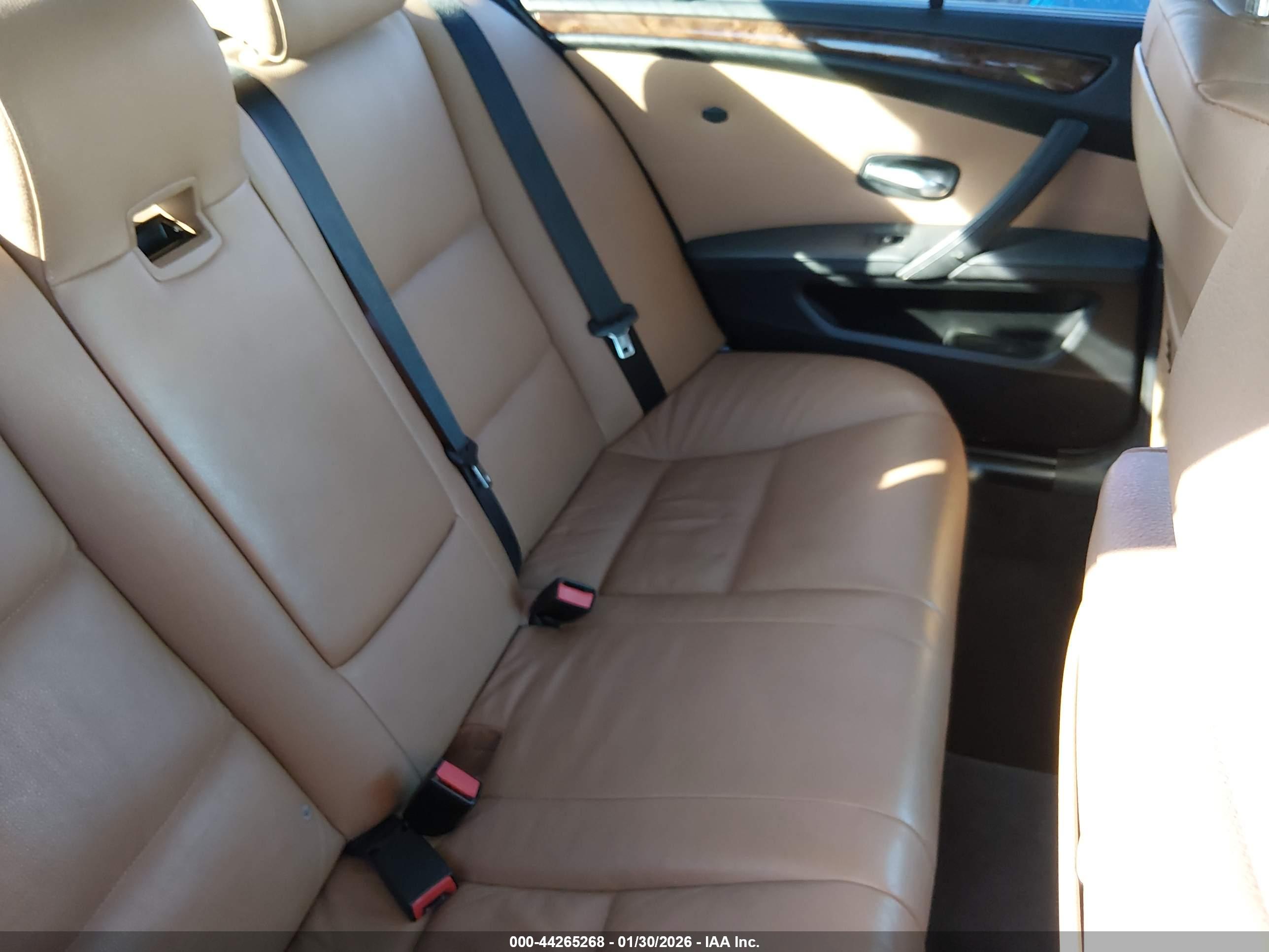 BMW 528I image 8