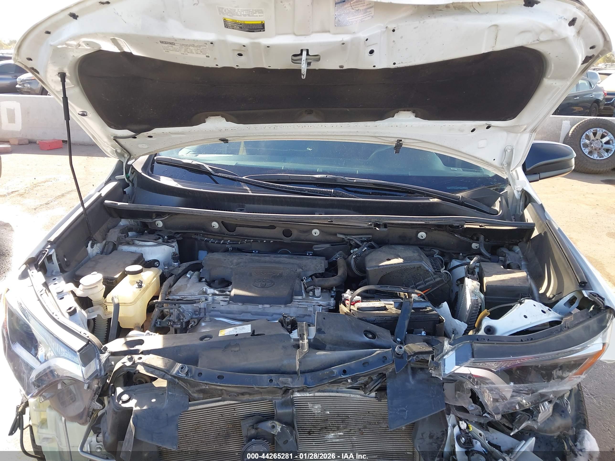 TOYOTA RAV4 image 10