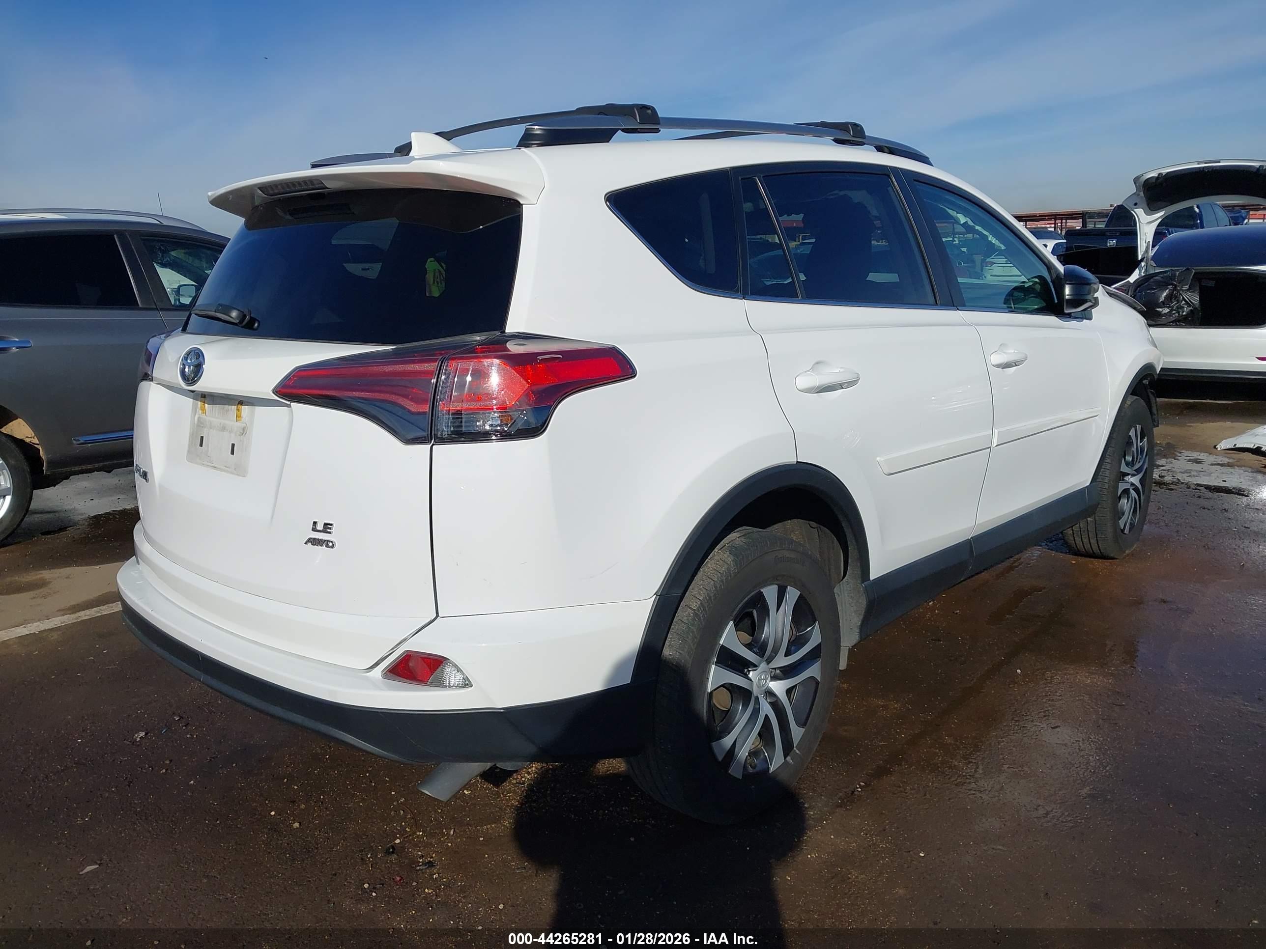 TOYOTA RAV4 image 4