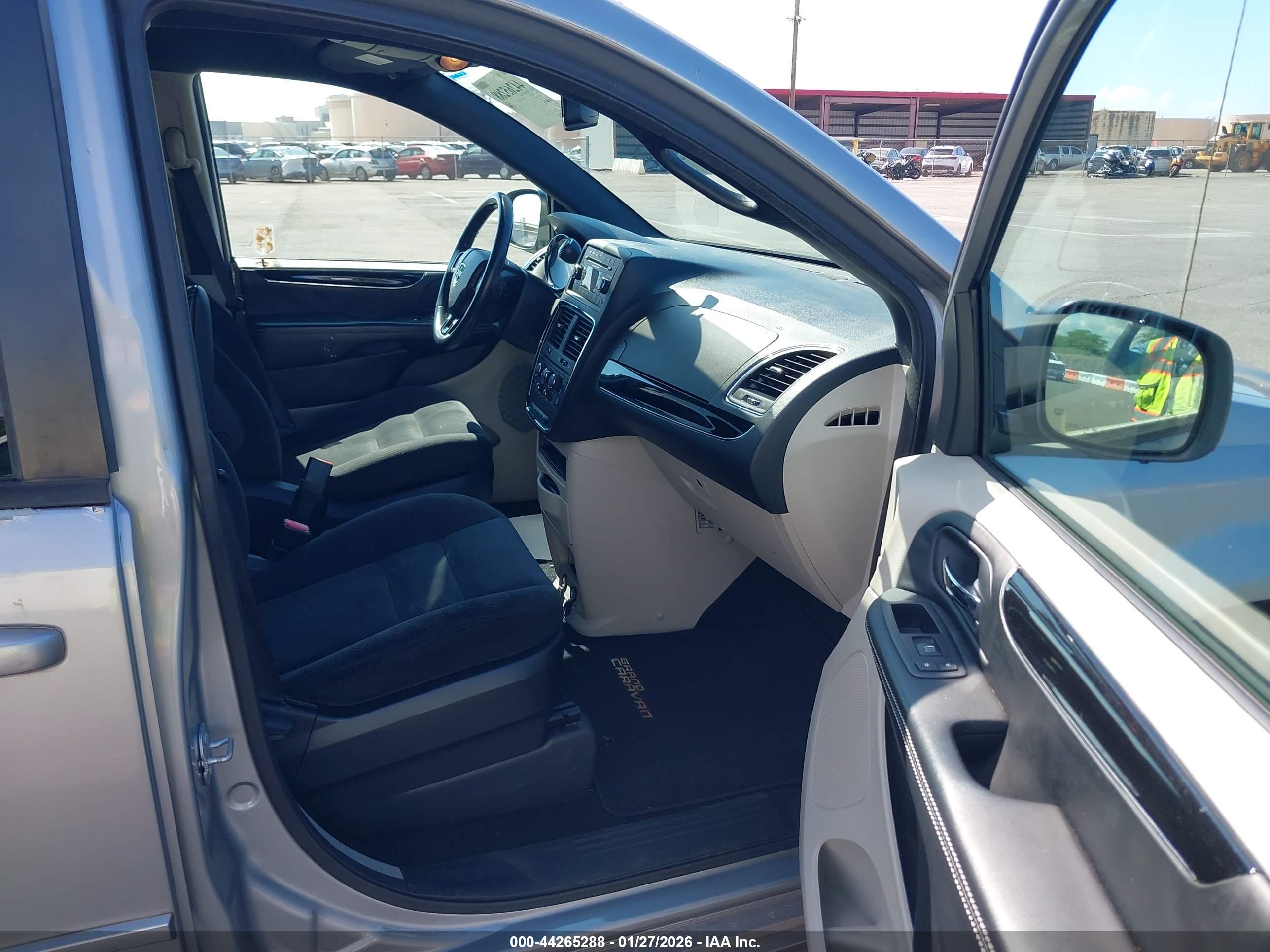 DODGE GRAND image 5