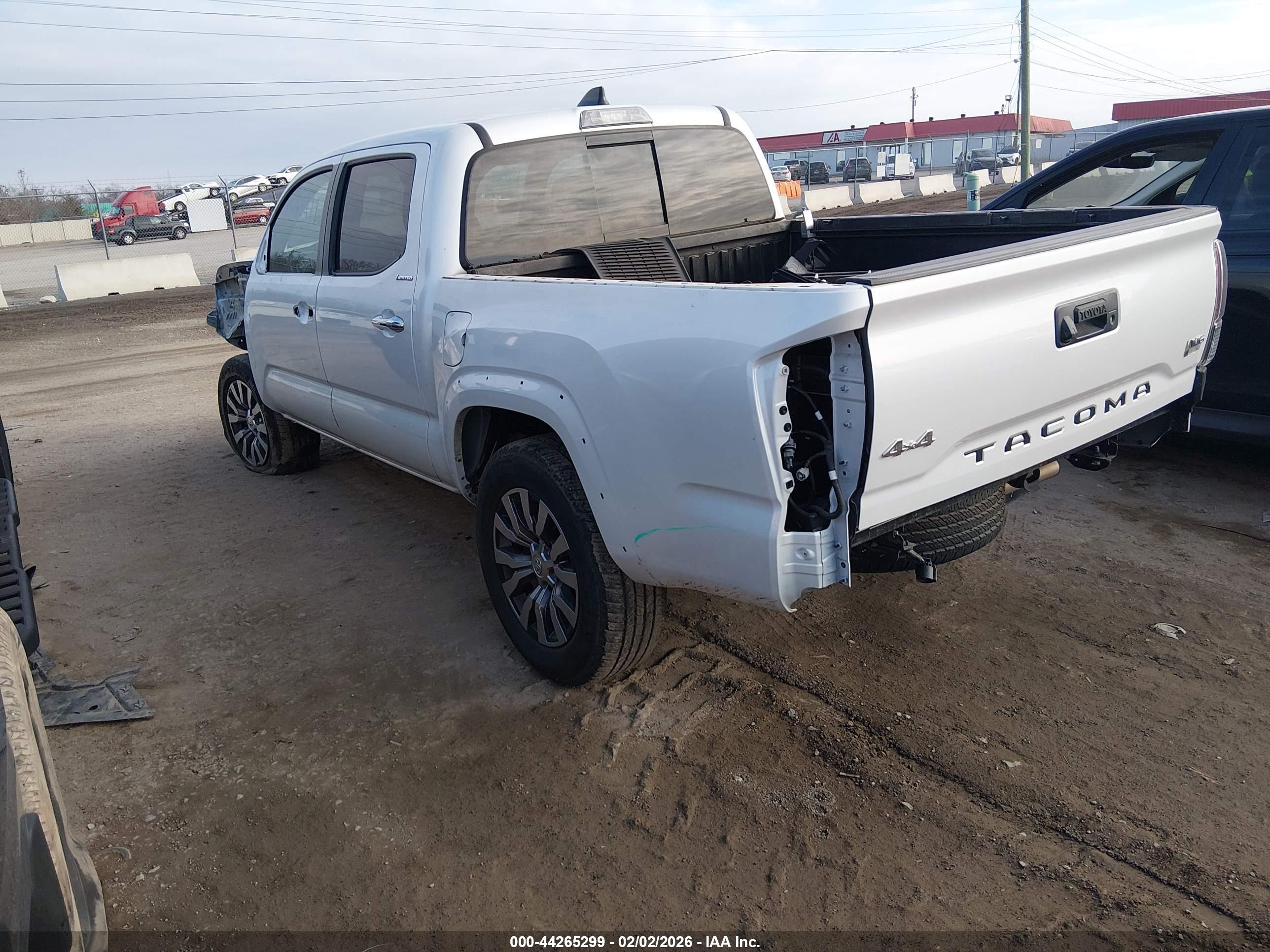 TOYOTA TACOMA image 3