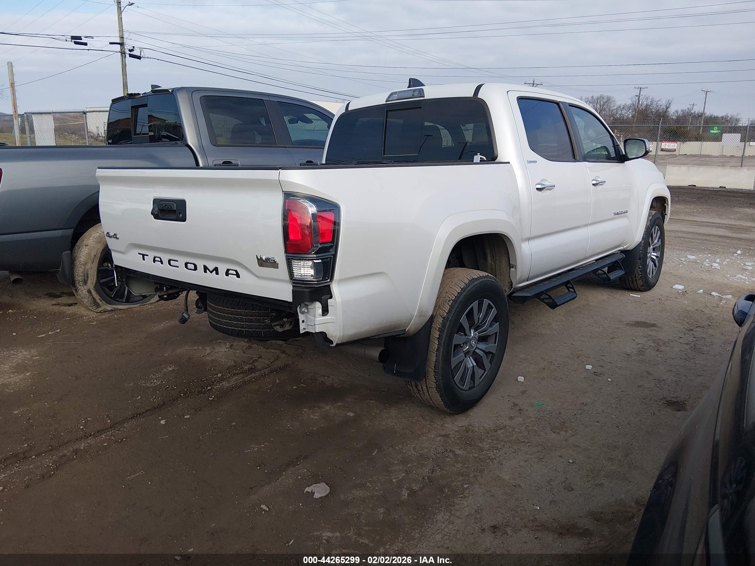 TOYOTA TACOMA image 4