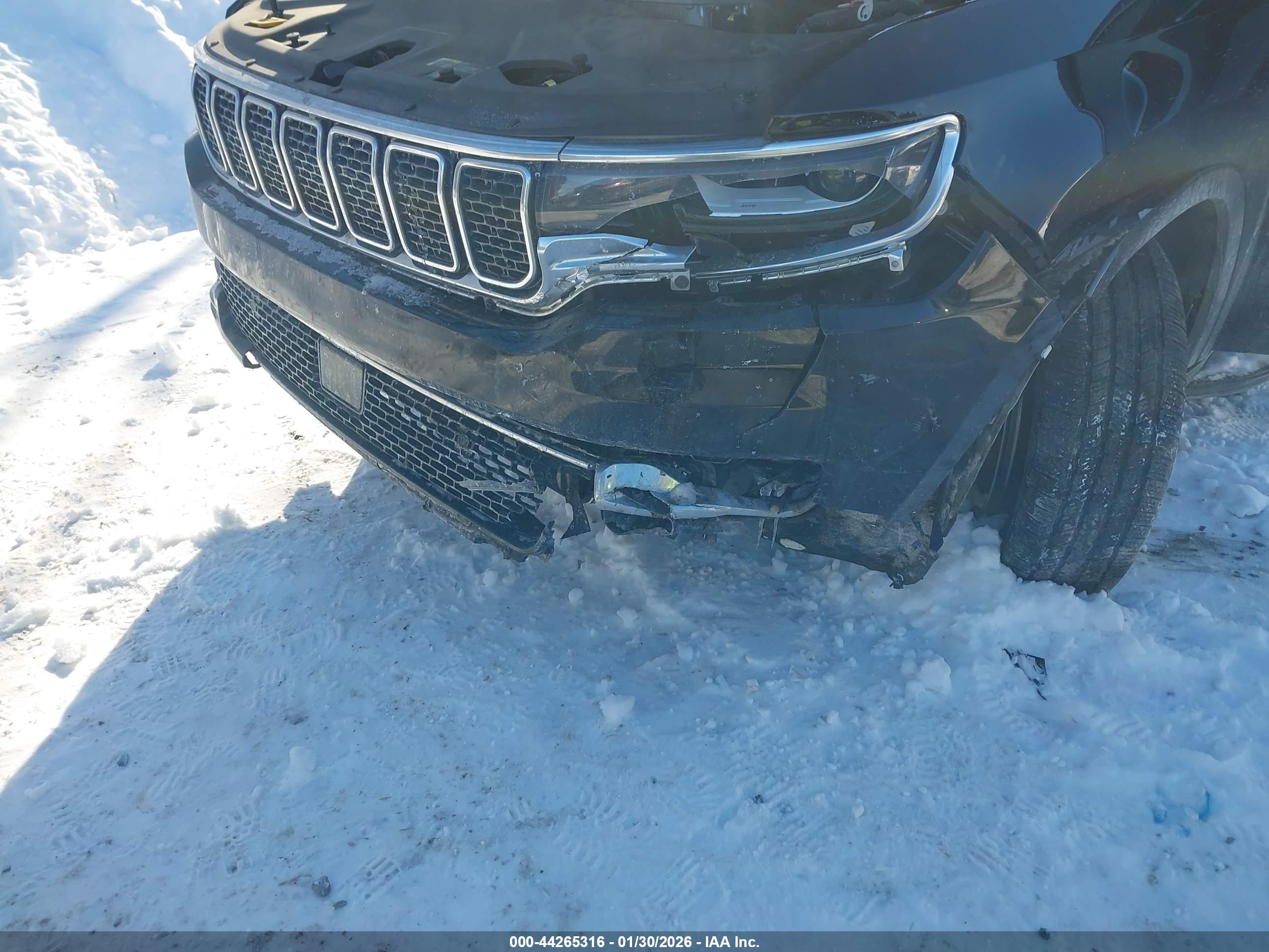JEEP WAGONEER image 6