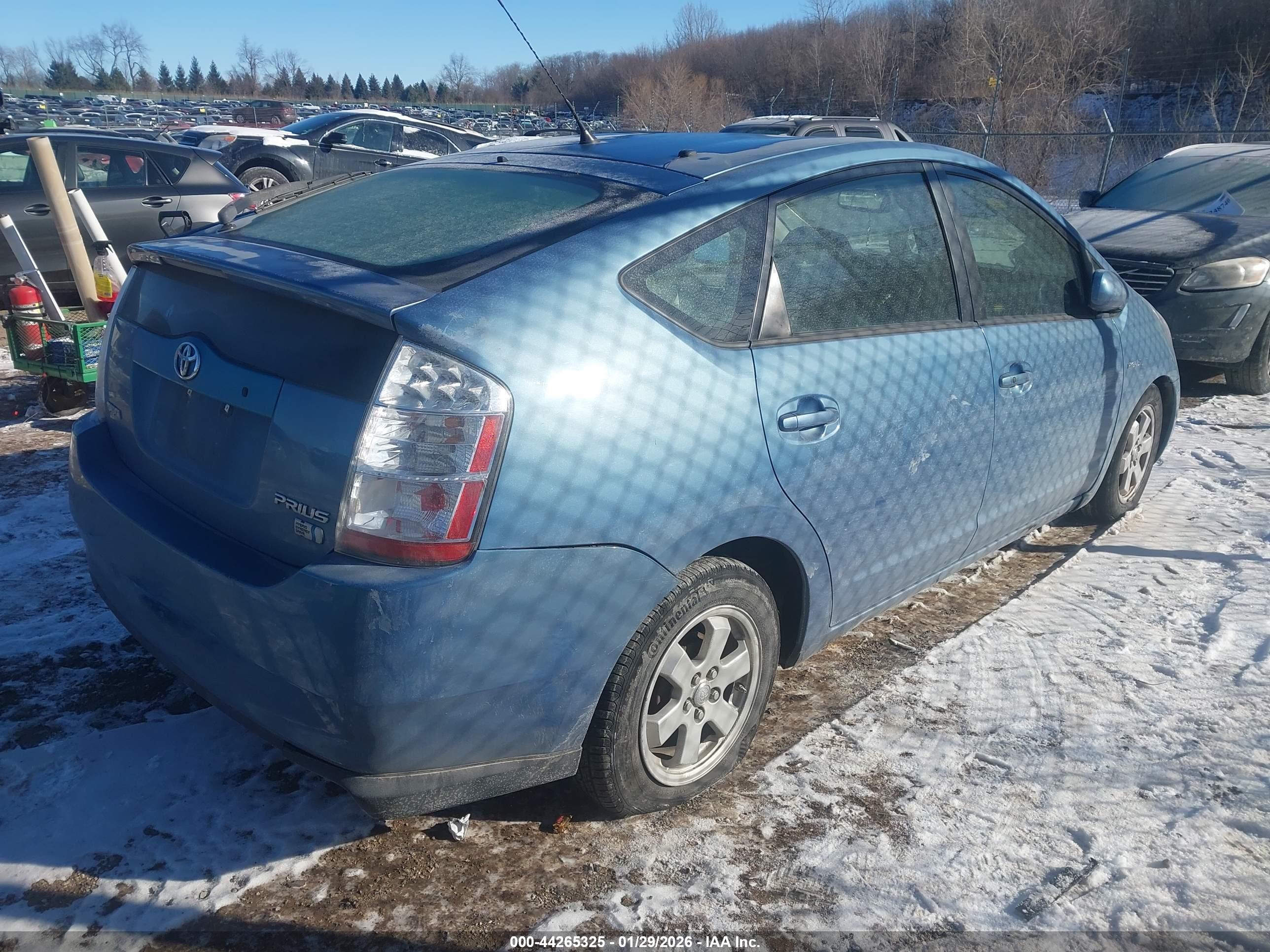 TOYOTA PRIUS image 4