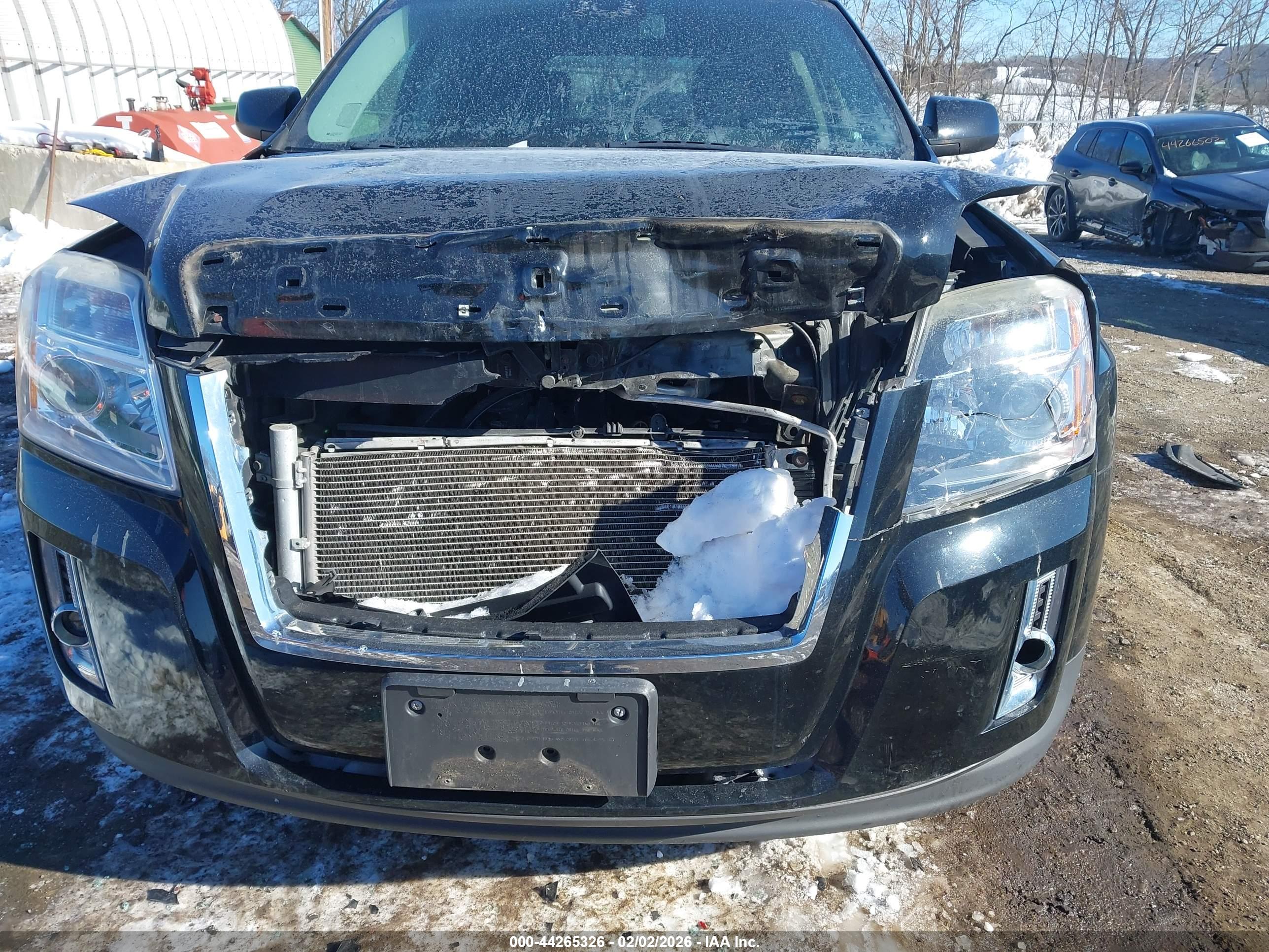 GMC TERRAIN image 6