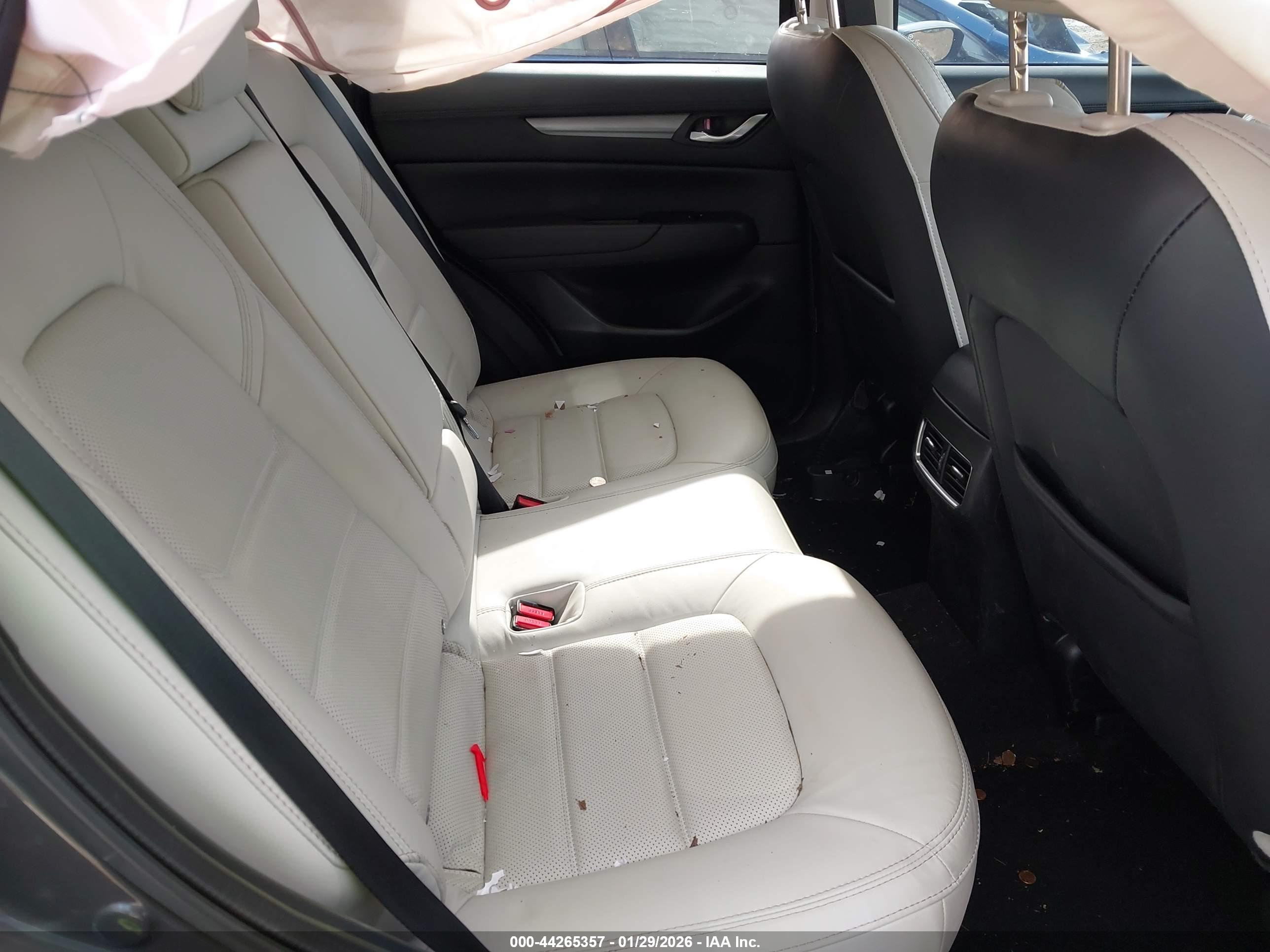 MAZDA CX-5 image 8