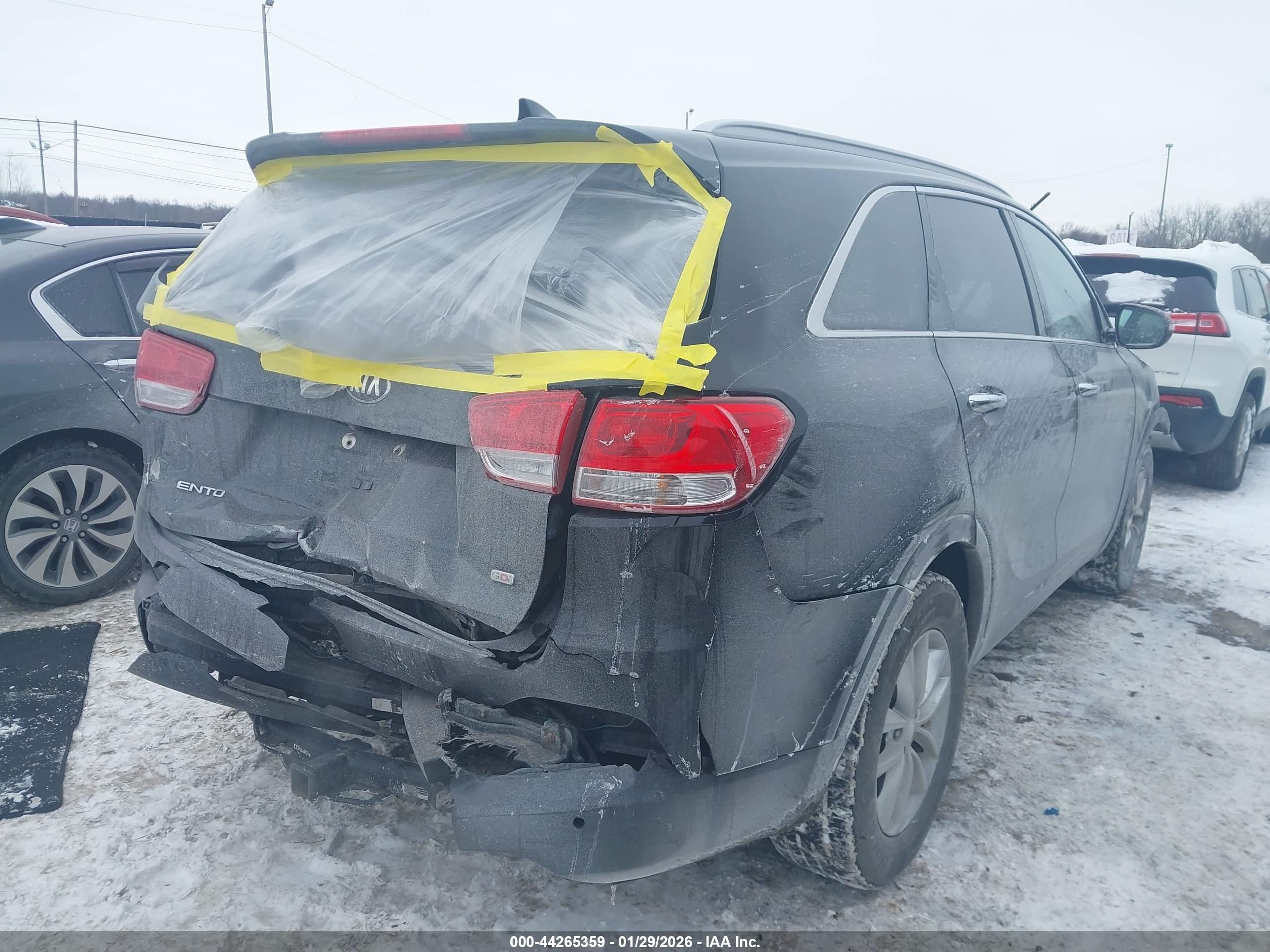 KIA SORENTO image 4