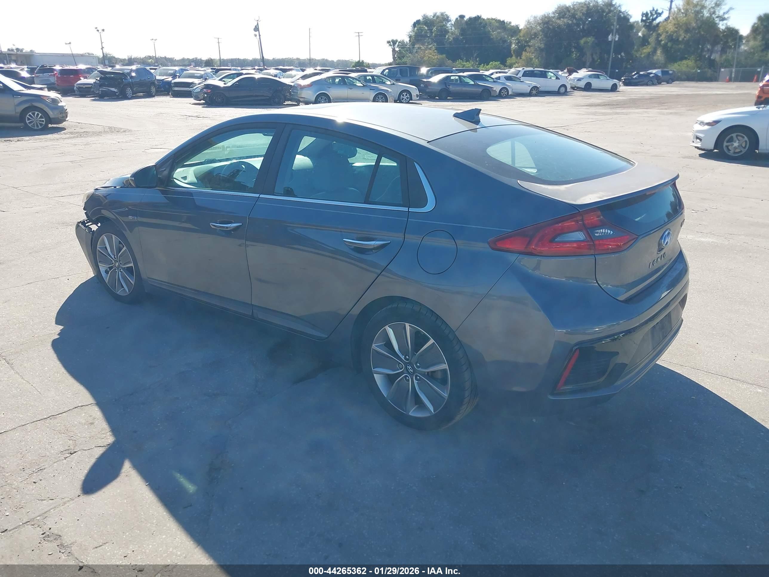 HYUNDAI IONIQ image 3