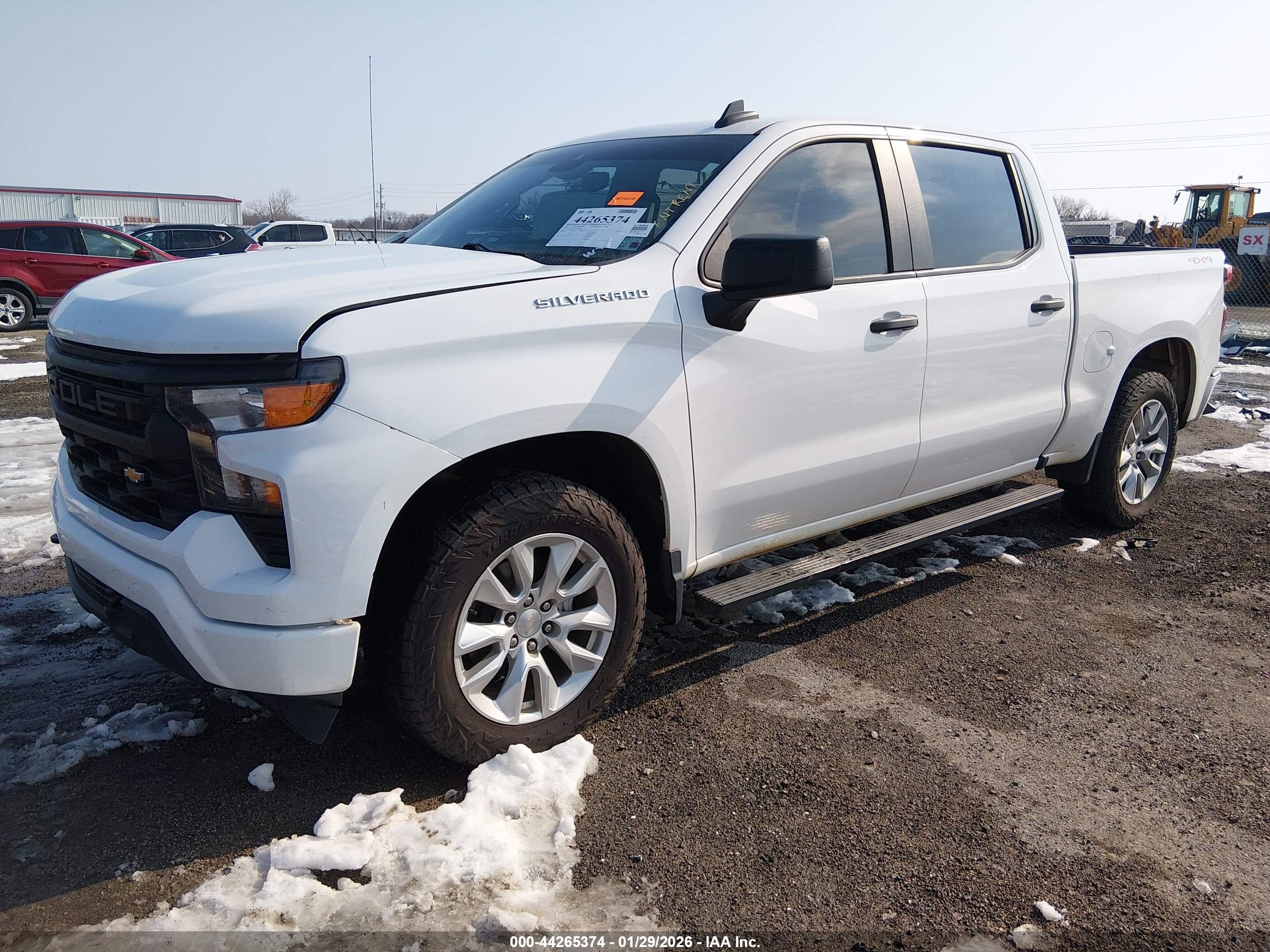 CHEVROLET SILVERADO image 2