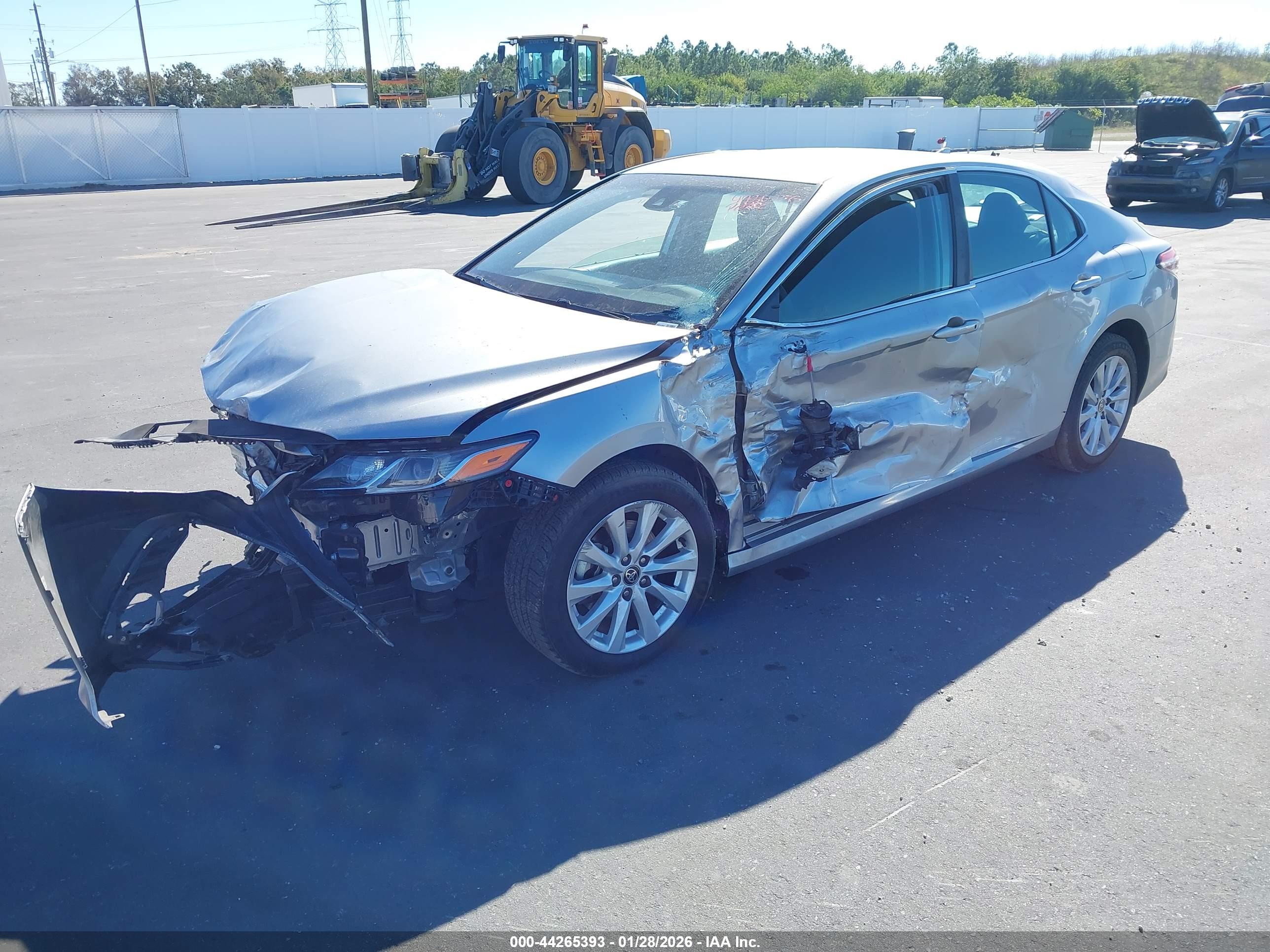 TOYOTA CAMRY image 2