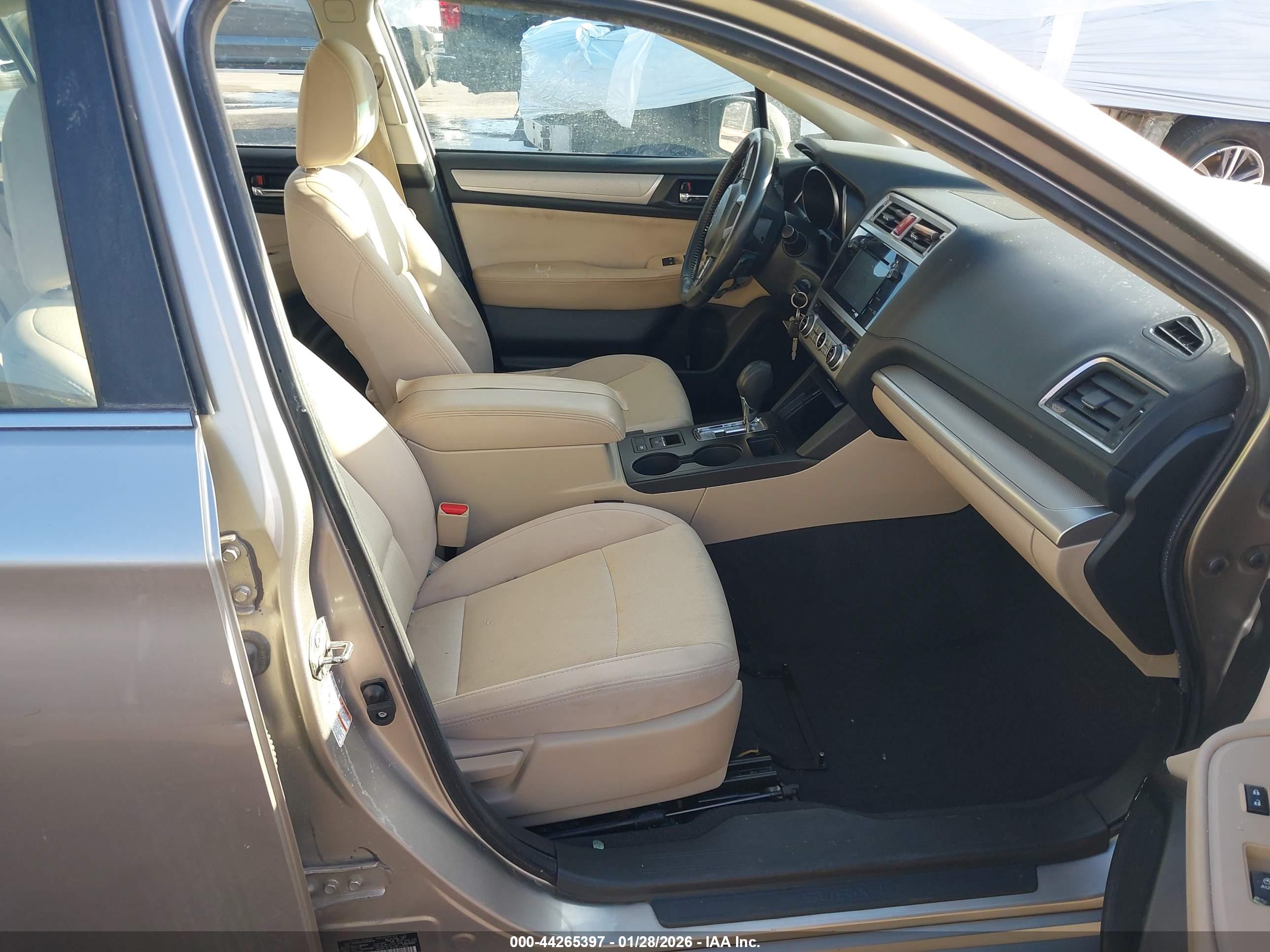 SUBARU LEGACY image 5