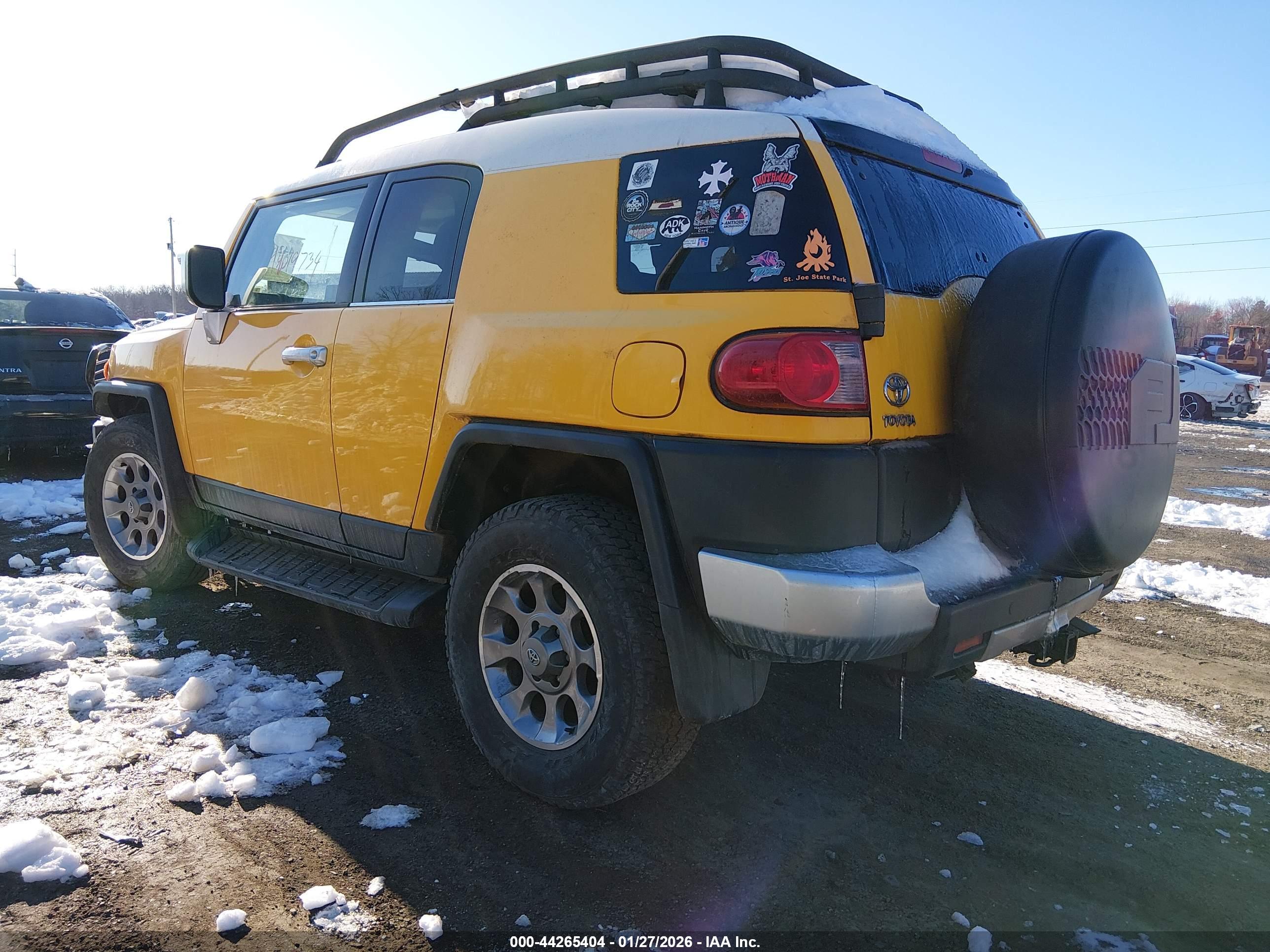 TOYOTA FJ image 3