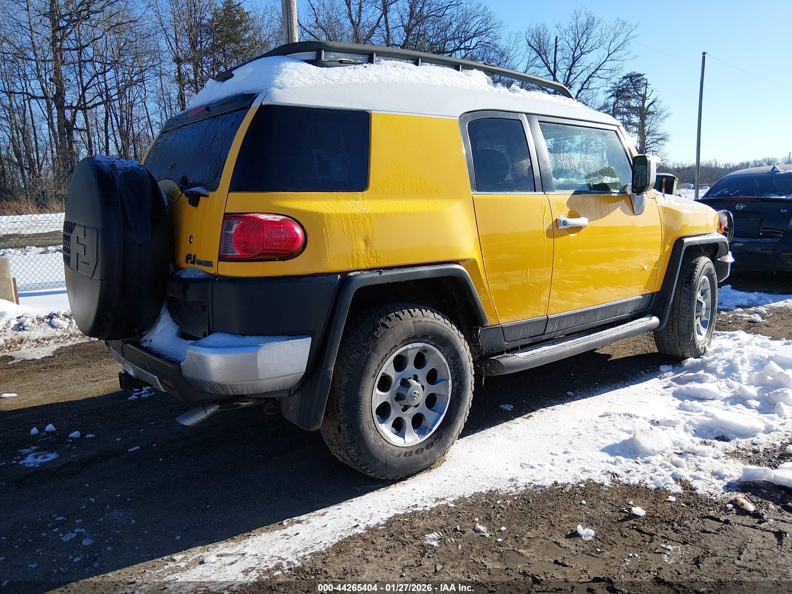 TOYOTA FJ image 4