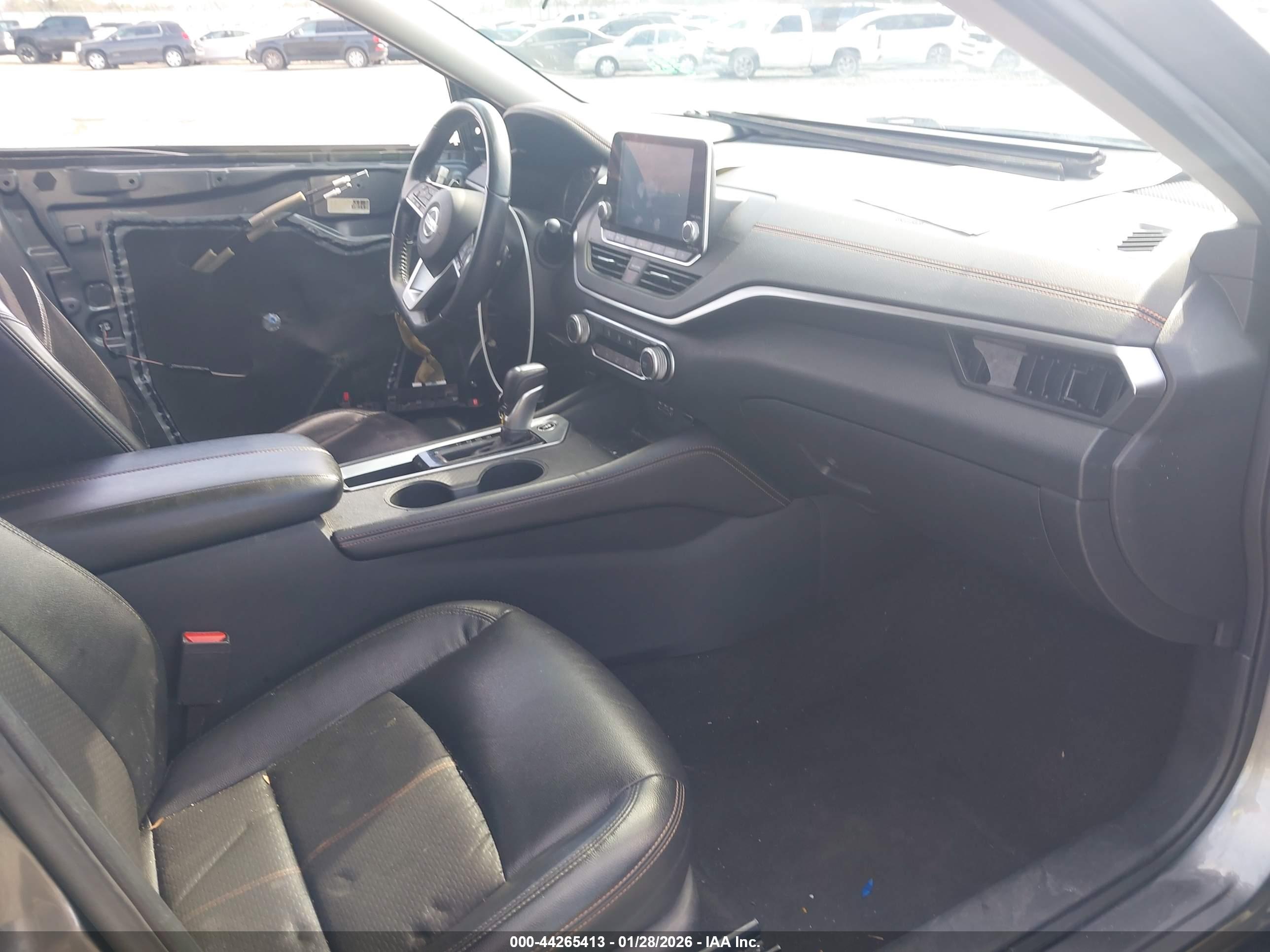 NISSAN ALTIMA image 5