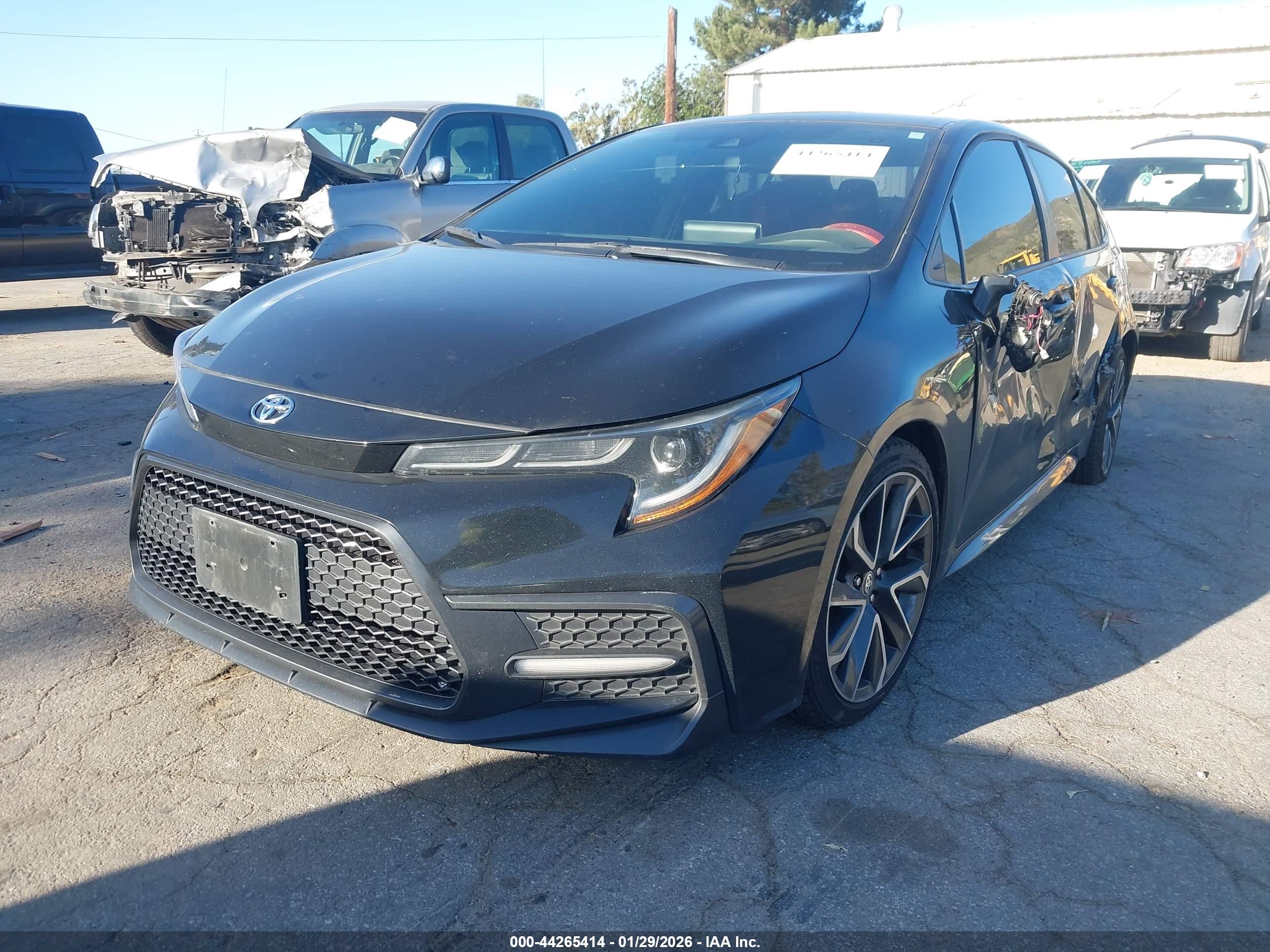 TOYOTA COROLLA image 2