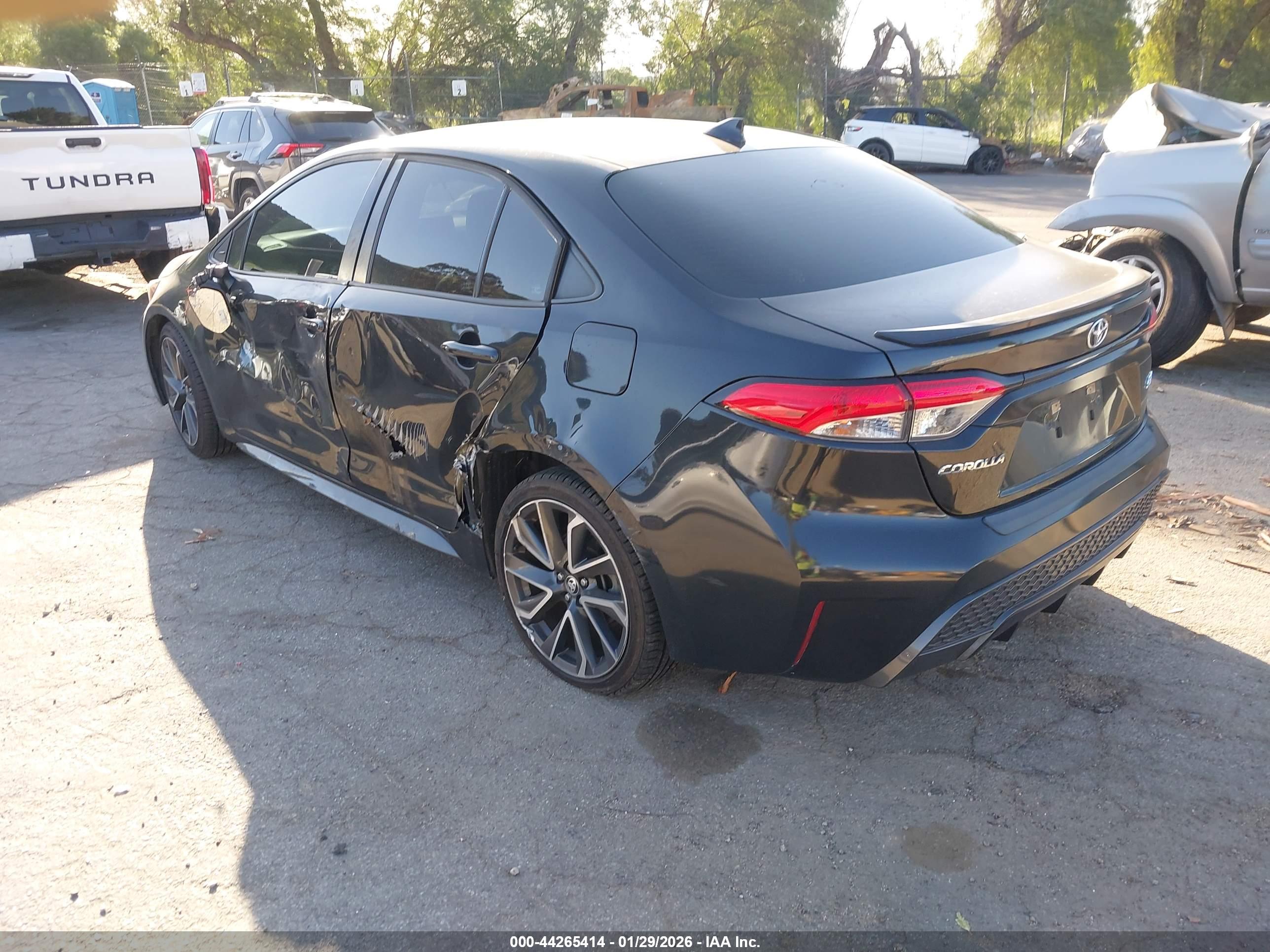 TOYOTA COROLLA image 3