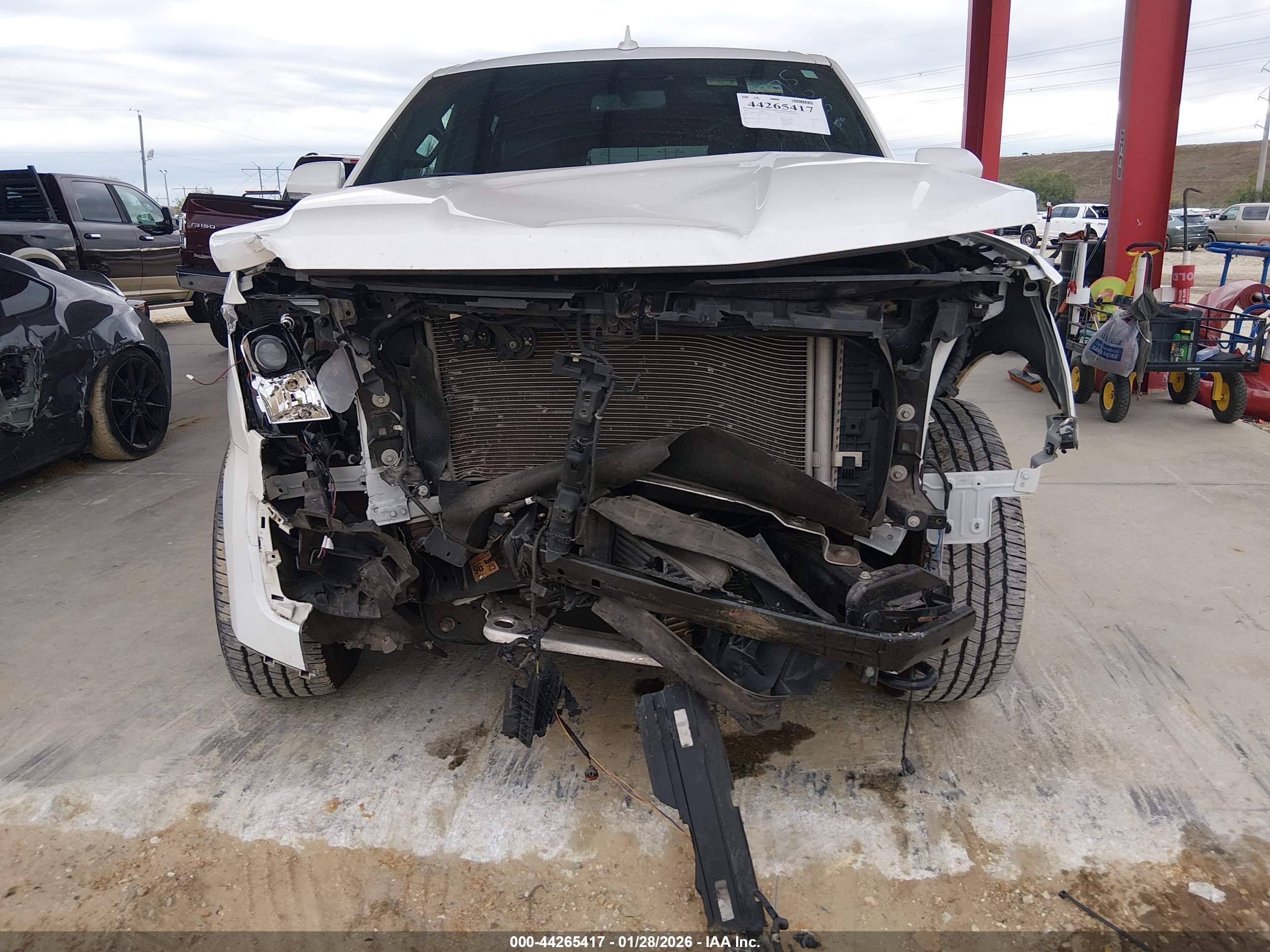 FORD EXPEDITION image 6