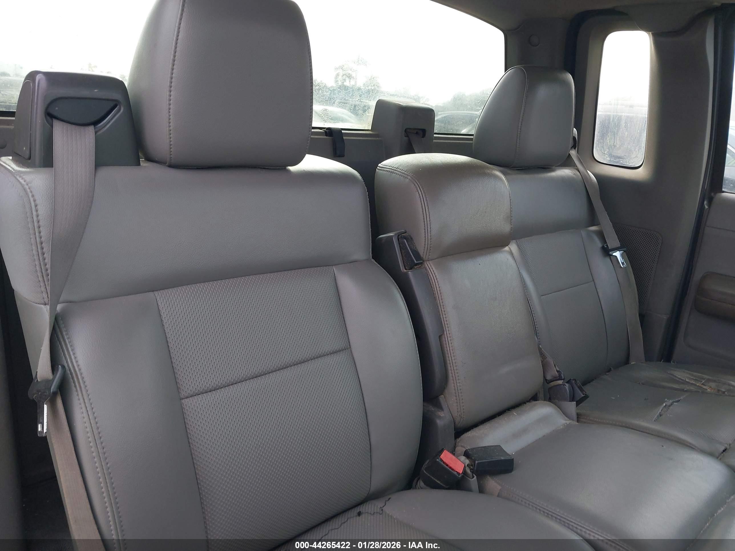 FORD F-150 image 8