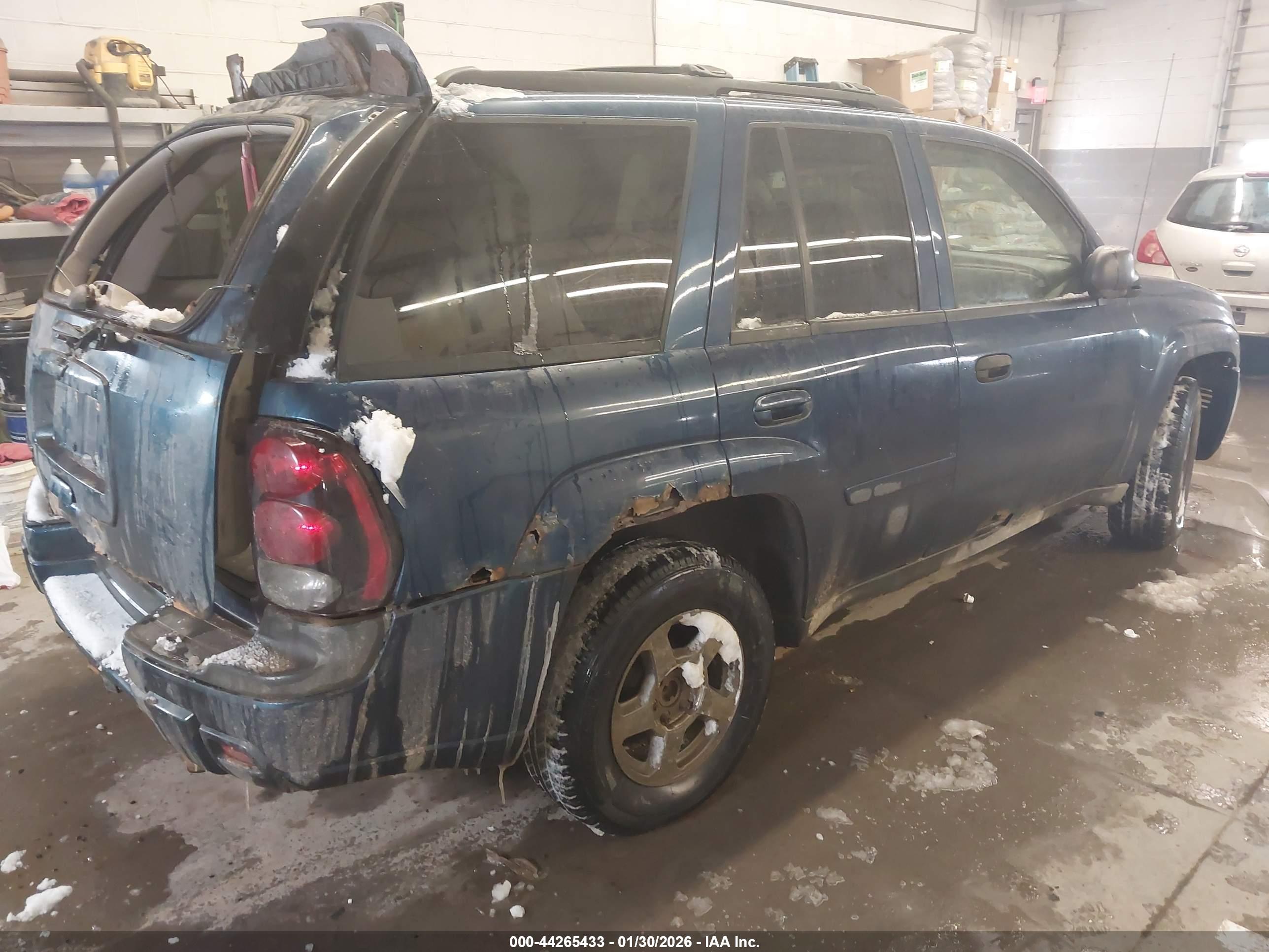 CHEVROLET TRAILBLAZER image 4