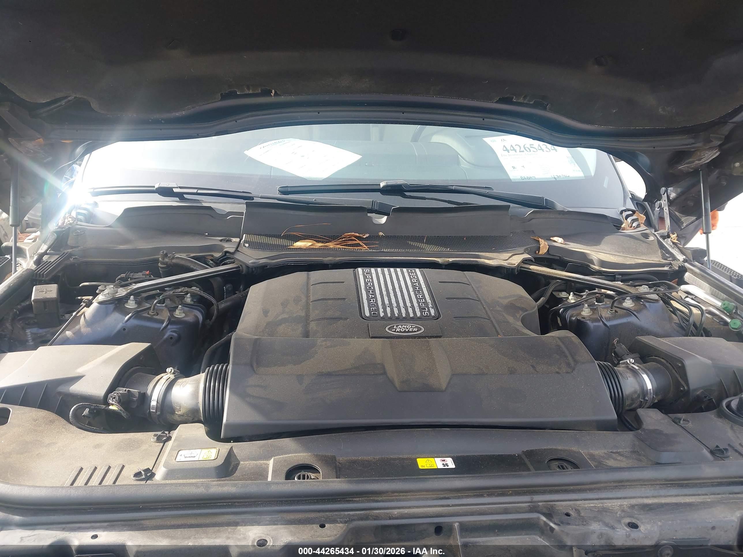 LAND ROVER image 10