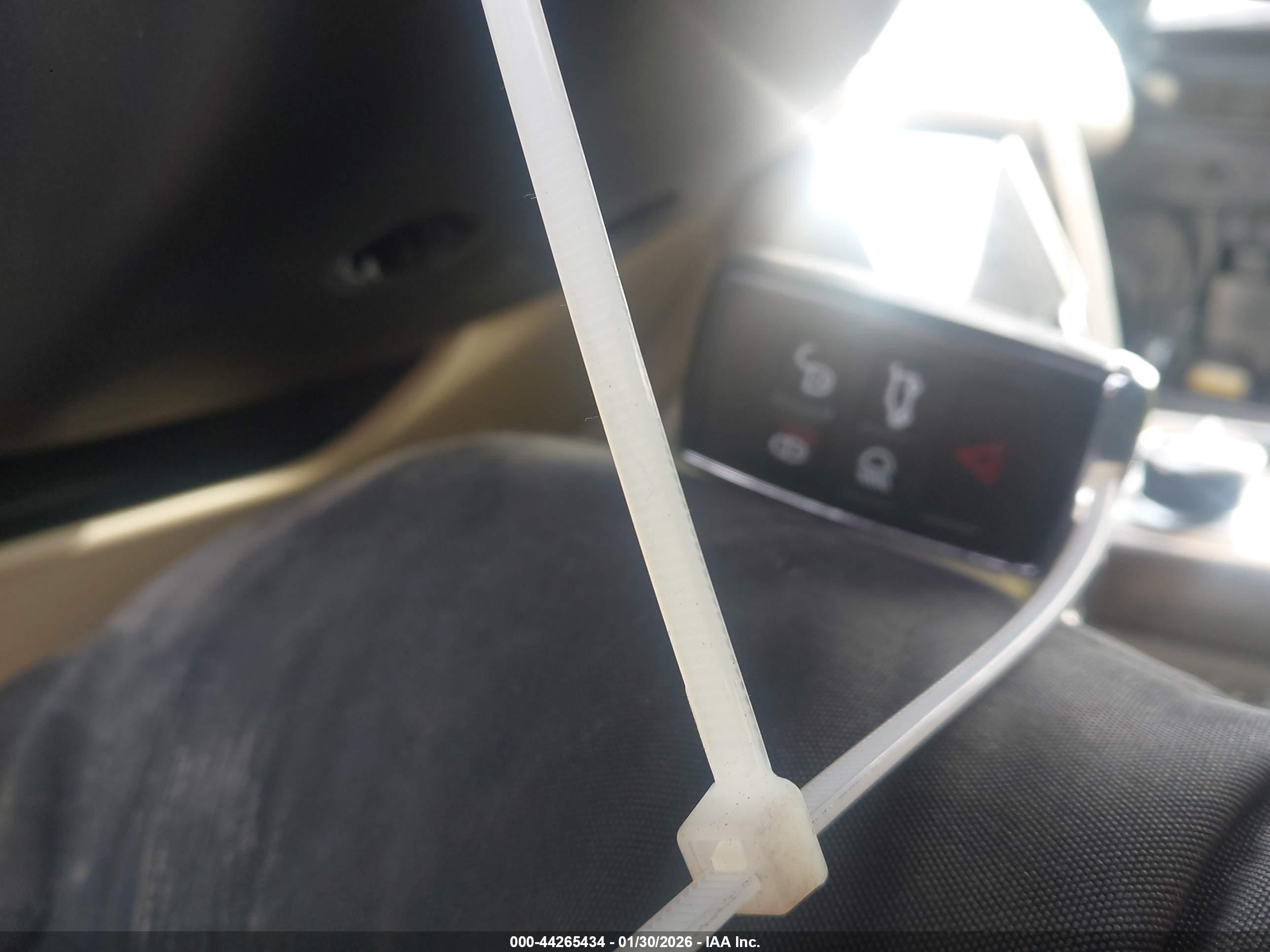 LAND ROVER image 11