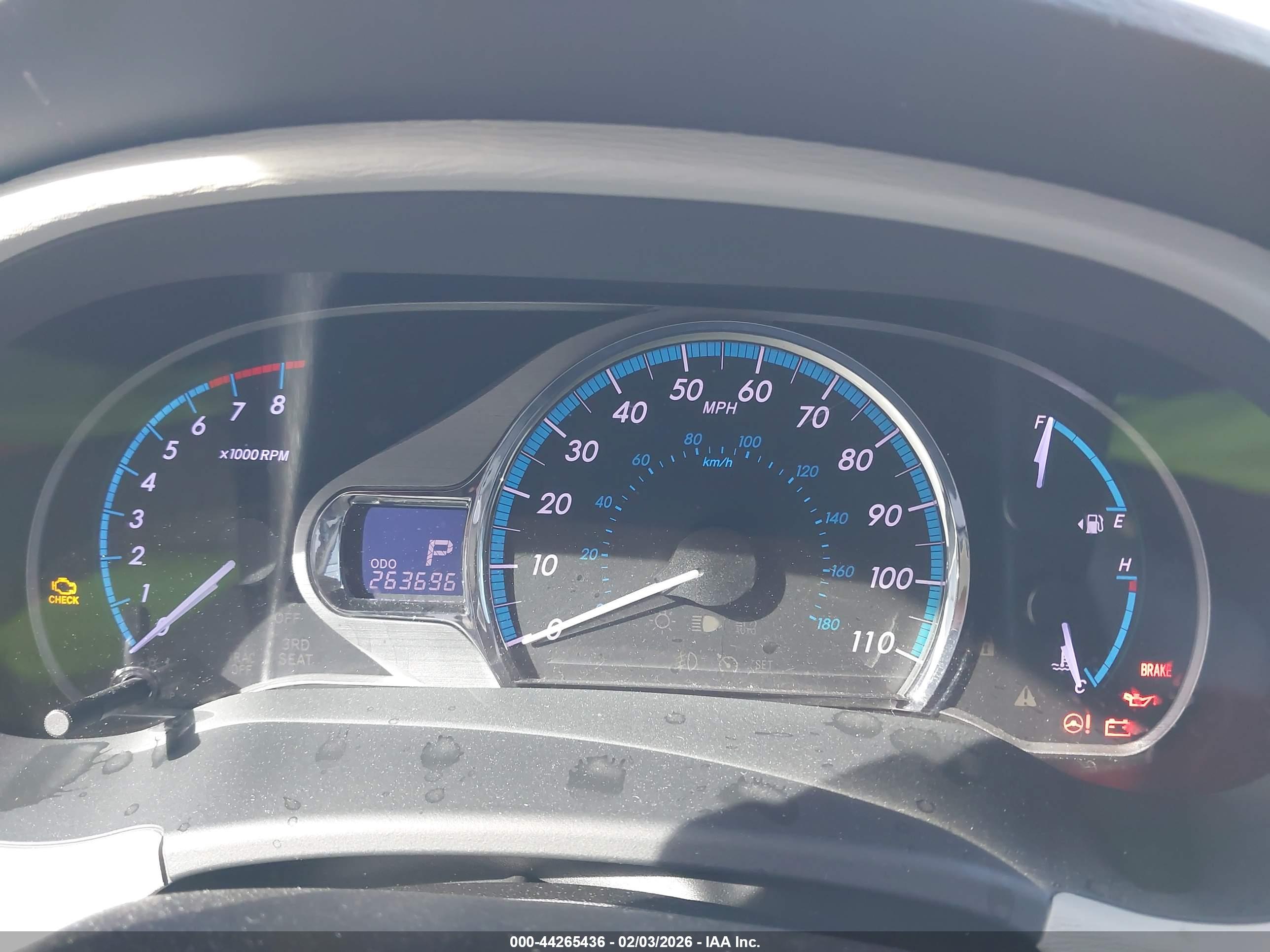 TOYOTA SIENNA image 7