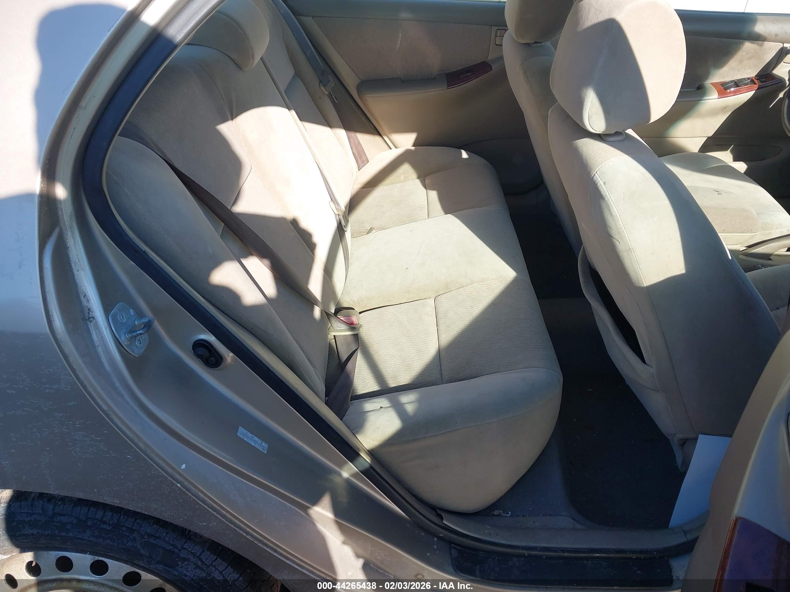 TOYOTA COROLLA image 8