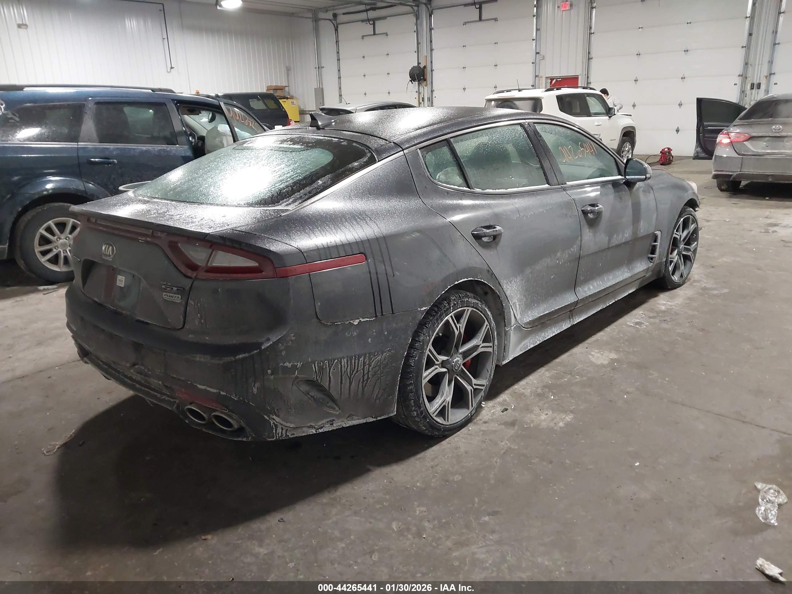 KIA STINGER image 4