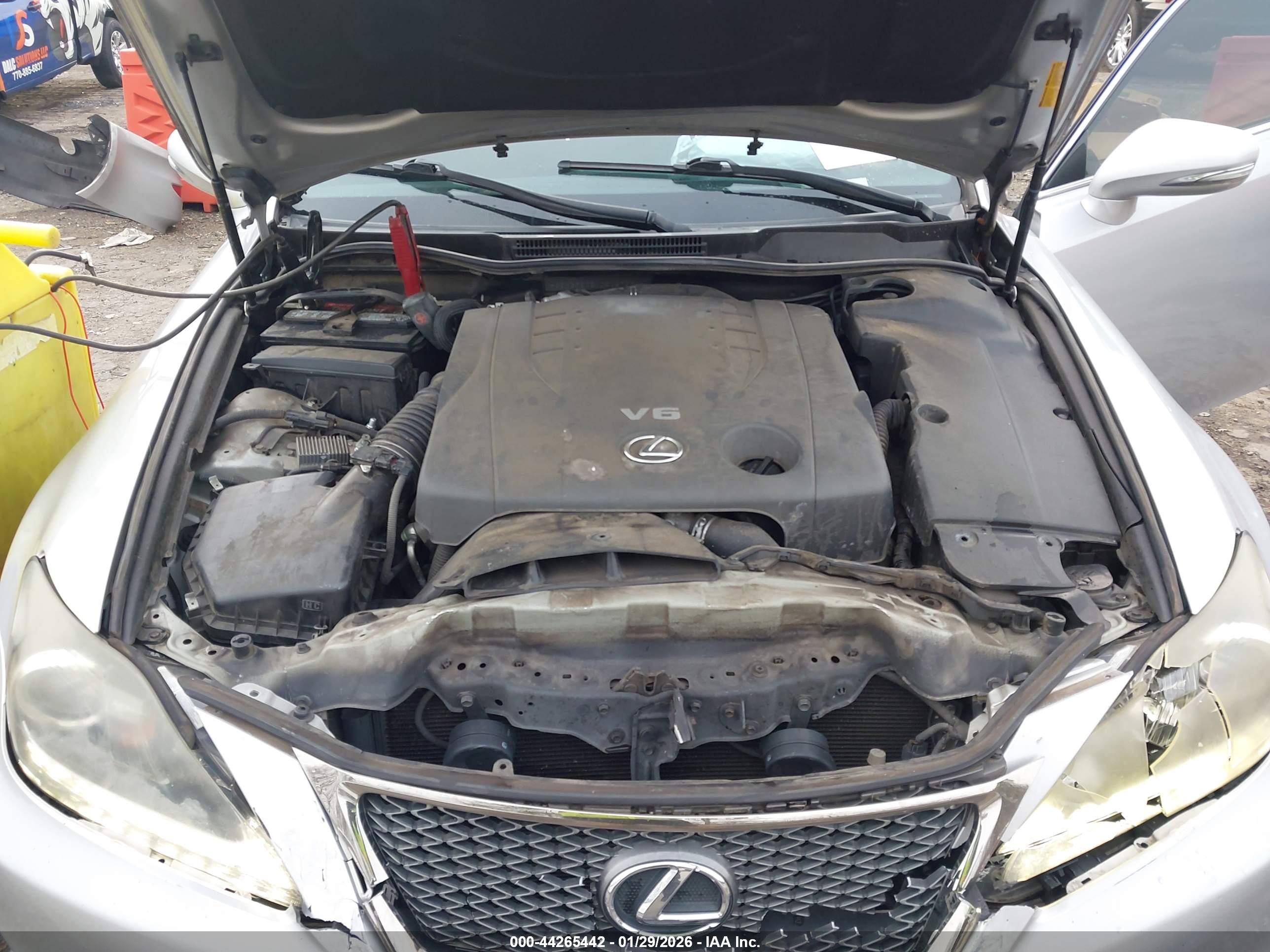 LEXUS IS image 10