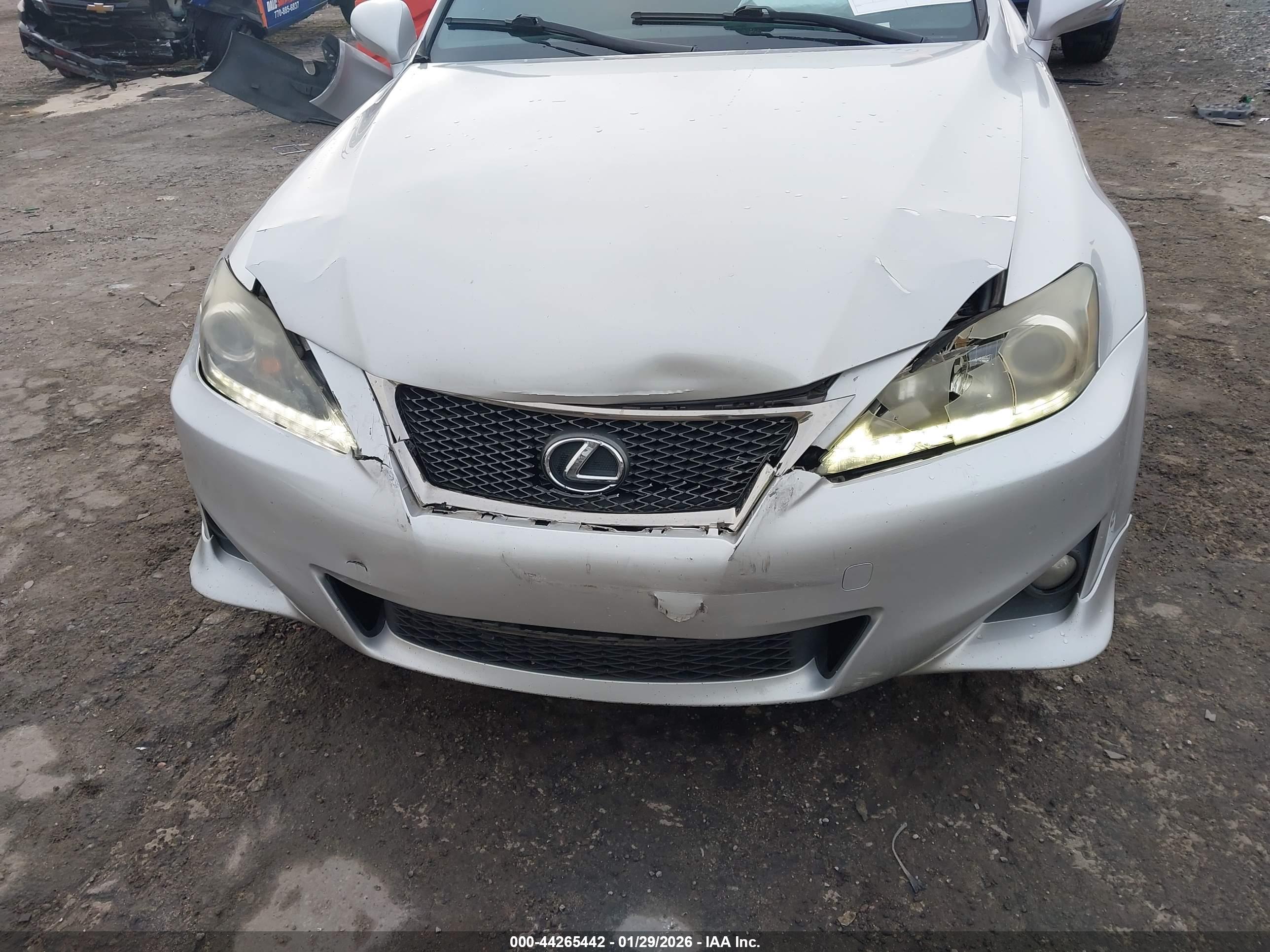 LEXUS IS image 6